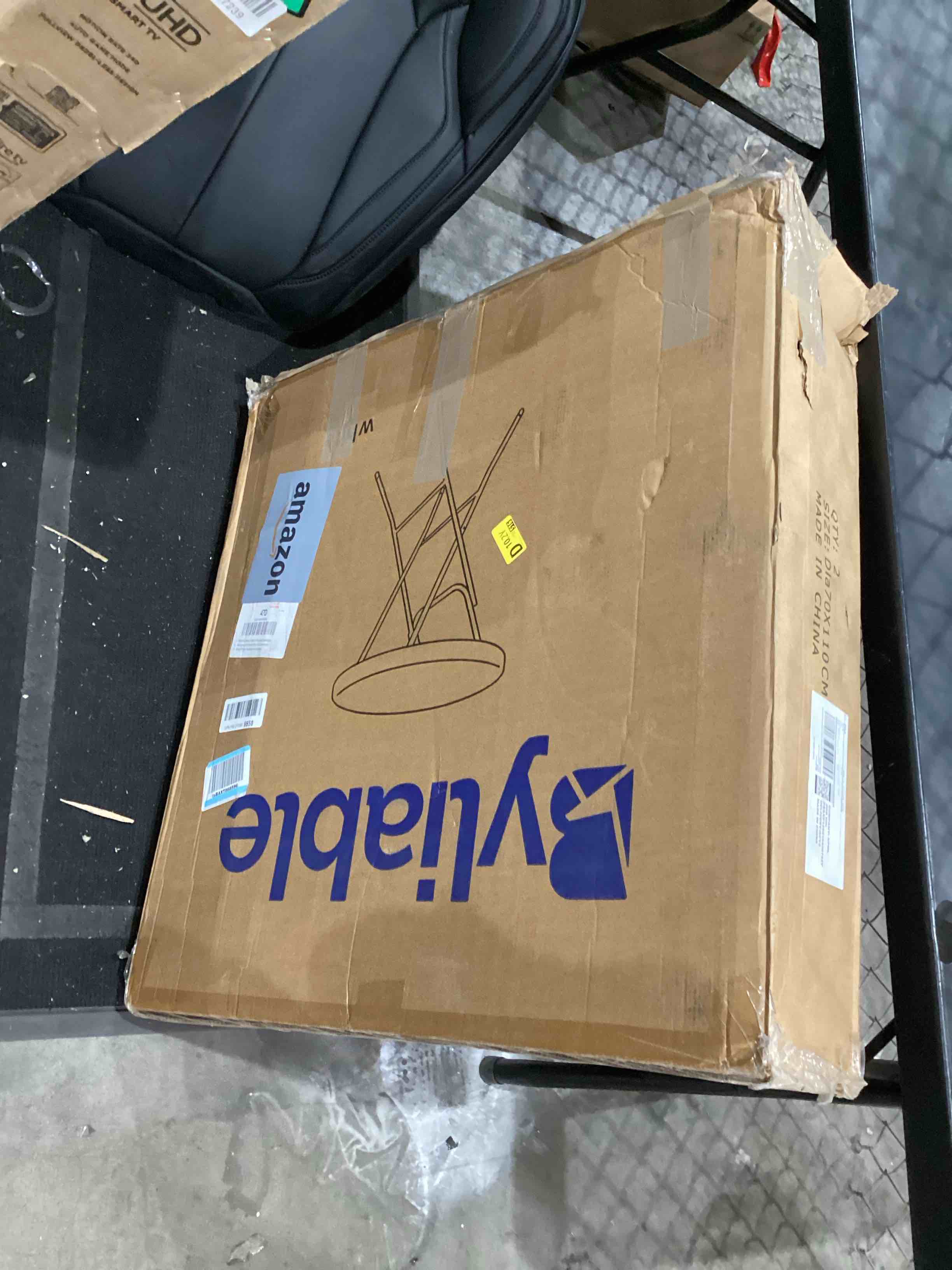https://s3.amazonaws.com/lotting-images-prod/bidfta/TEA1987410_1758554747071.jpeg