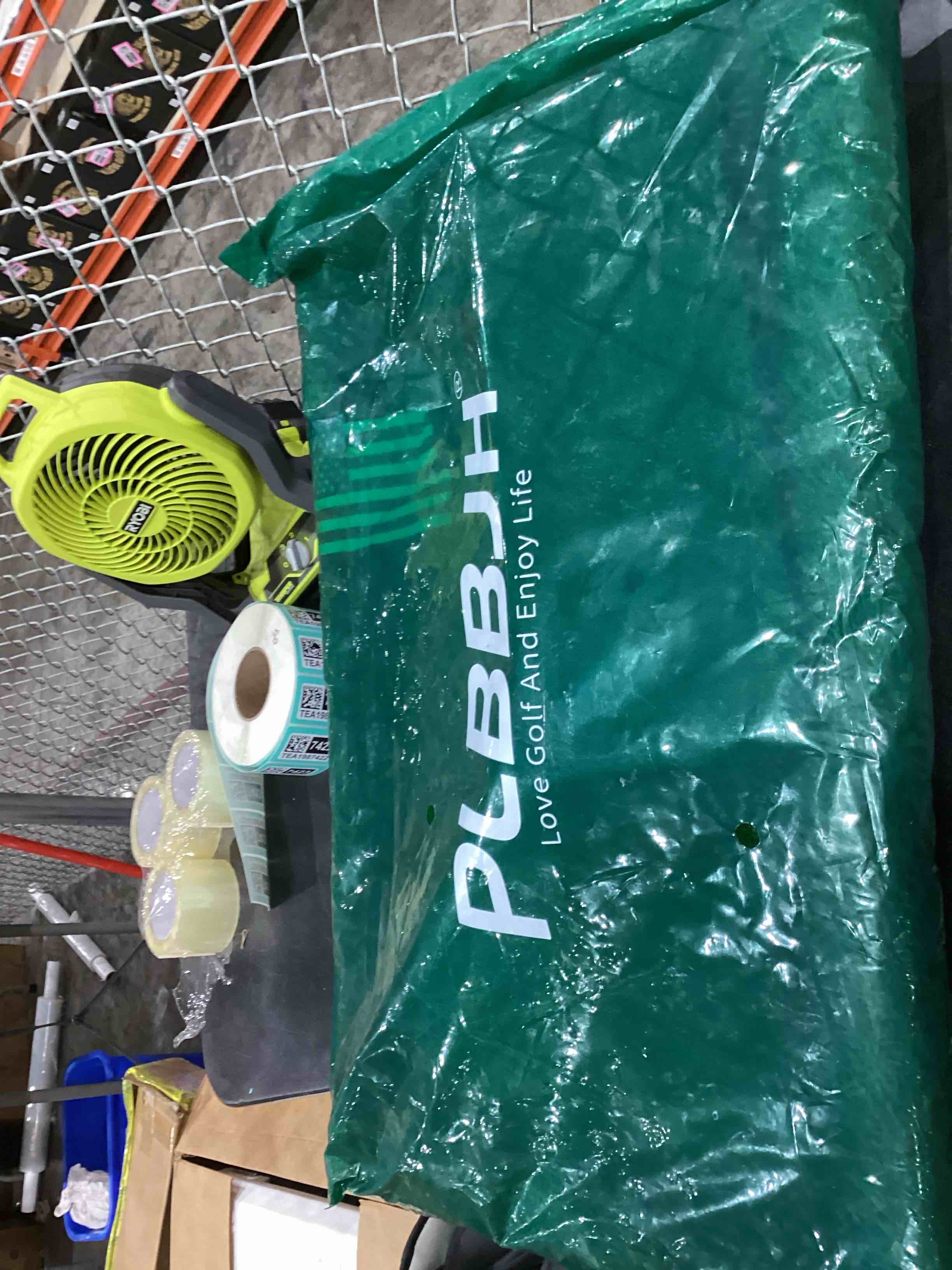 https://s3.amazonaws.com/lotting-images-prod/bidfta/TEA1987411_1758554985384.jpeg