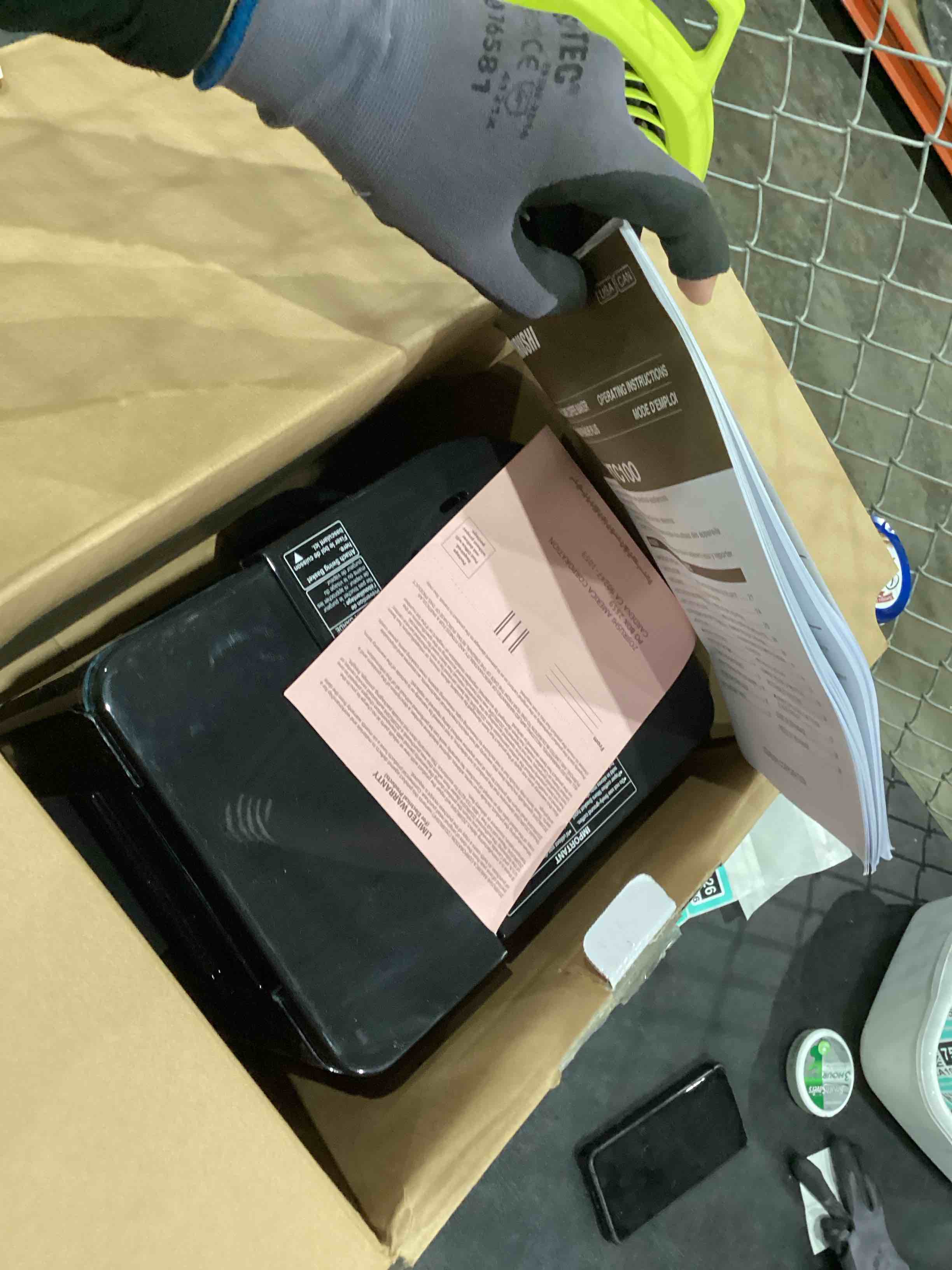 https://s3.amazonaws.com/lotting-images-prod/bidfta/TEA1987526_1758716021630.jpeg
