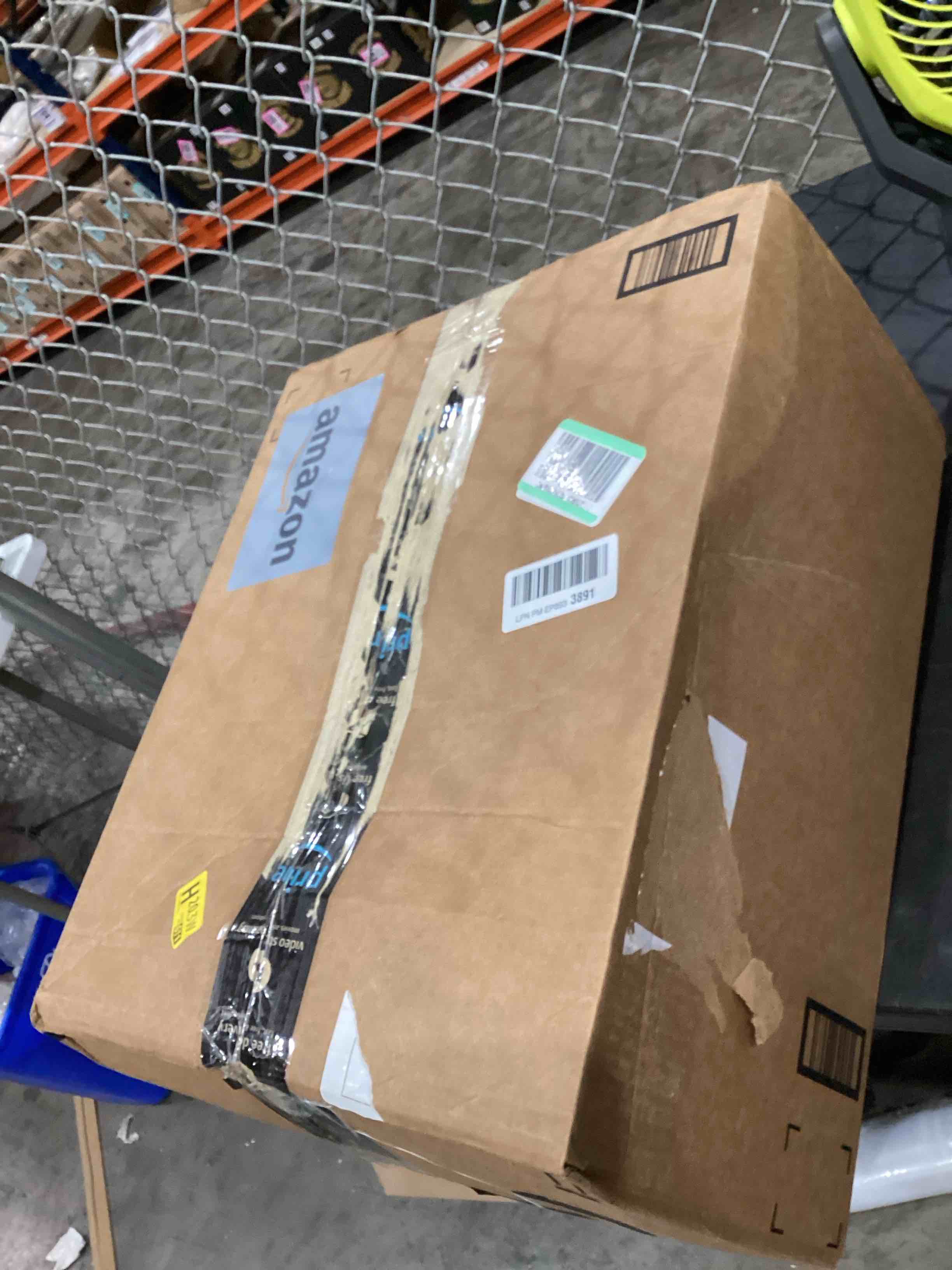 https://s3.amazonaws.com/lotting-images-prod/bidfta/TEA1987624_1758806788208.jpeg