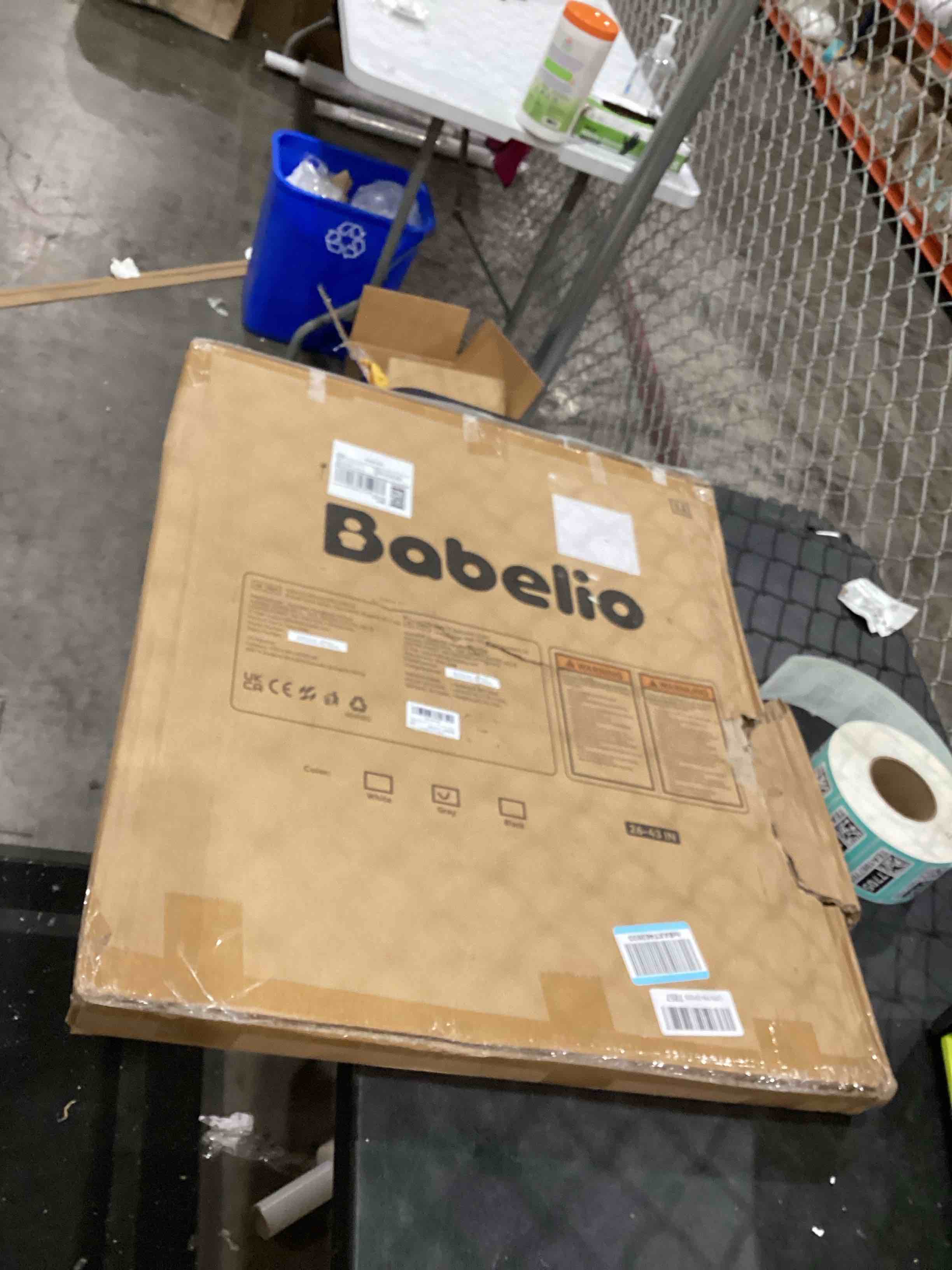 https://s3.amazonaws.com/lotting-images-prod/bidfta/TEA1987669_1758814281547.jpeg
