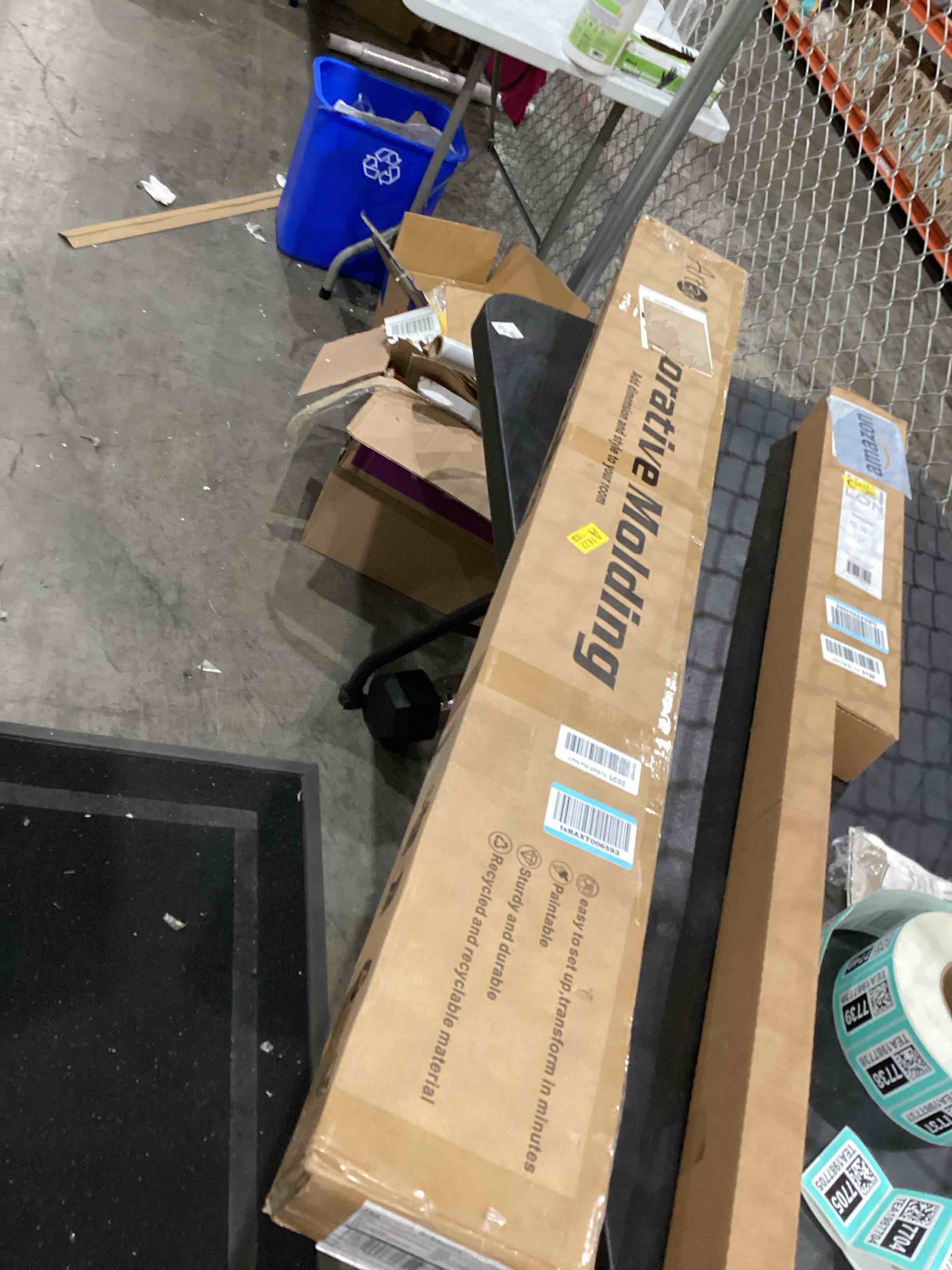 https://s3.amazonaws.com/lotting-images-prod/bidfta/TEA1987703_1758824909552.jpeg