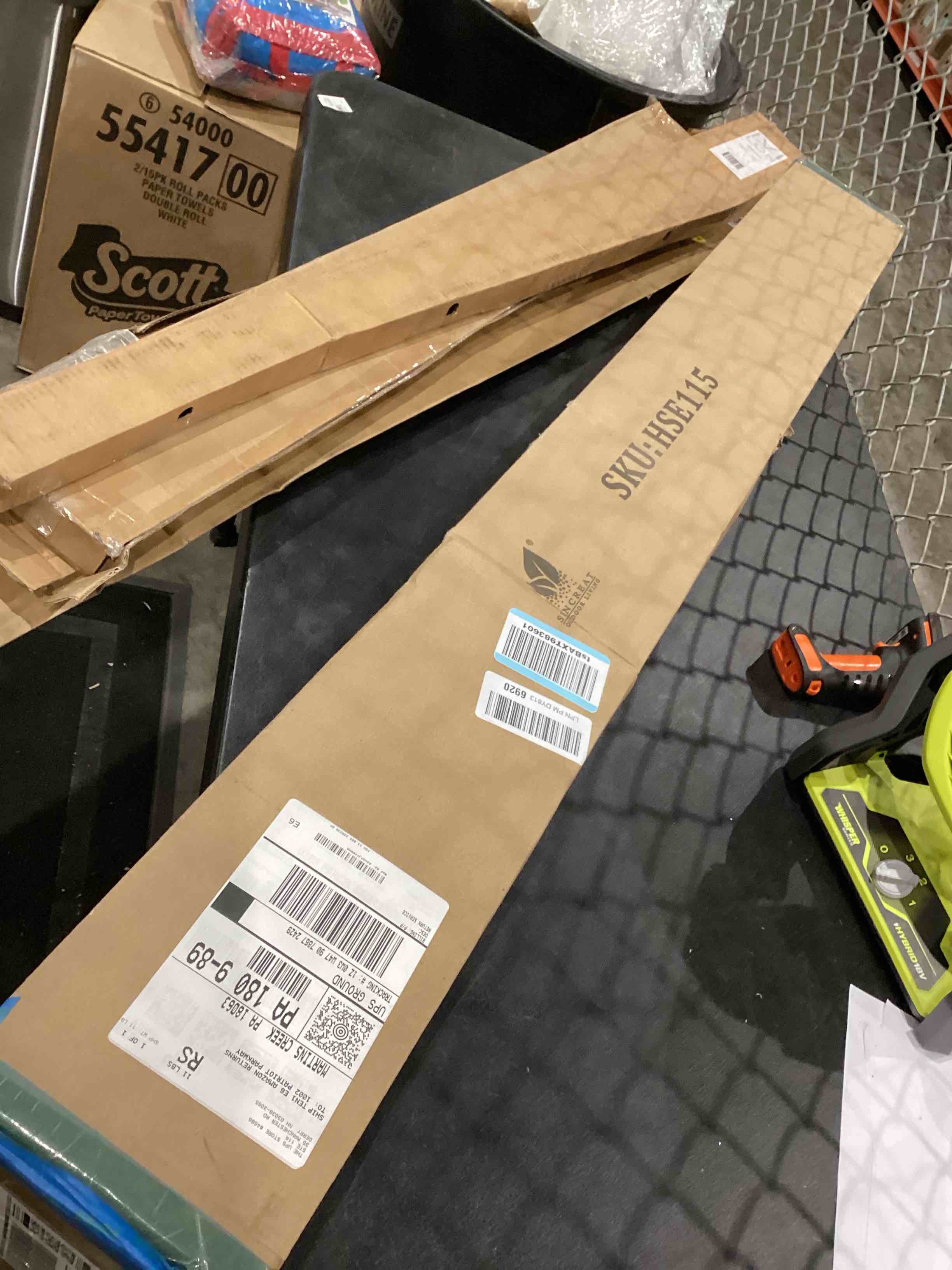 https://s3.amazonaws.com/lotting-images-prod/bidfta/TEA1987790_1759147255556.jpeg