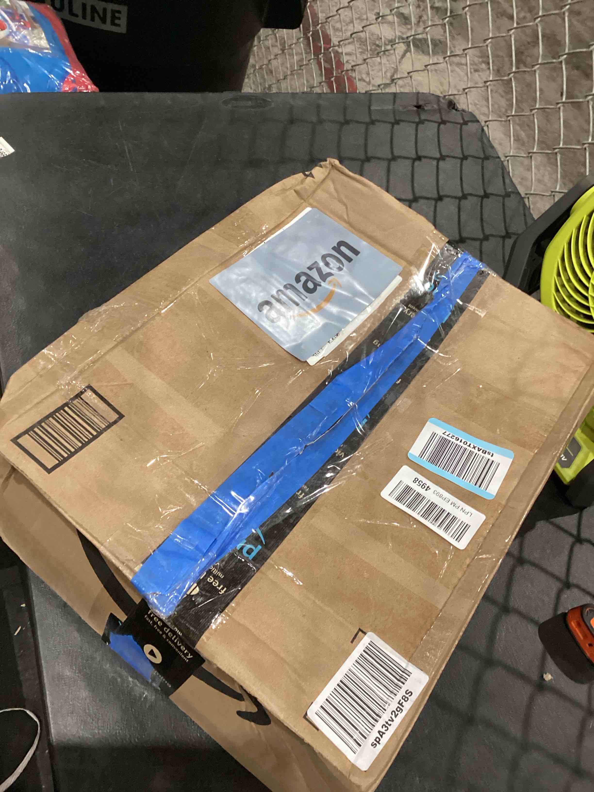 https://s3.amazonaws.com/lotting-images-prod/bidfta/TEA1987802_1759149470093.jpeg