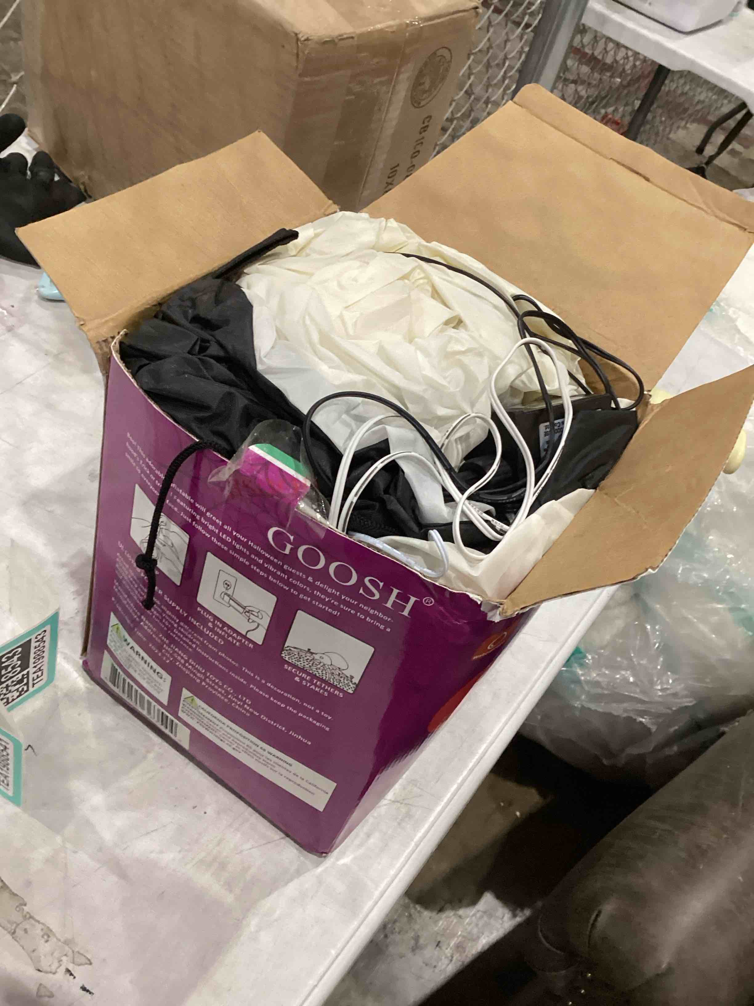 https://s3.amazonaws.com/lotting-images-prod/bidfta/TEA1988533_1759777316566.jpeg