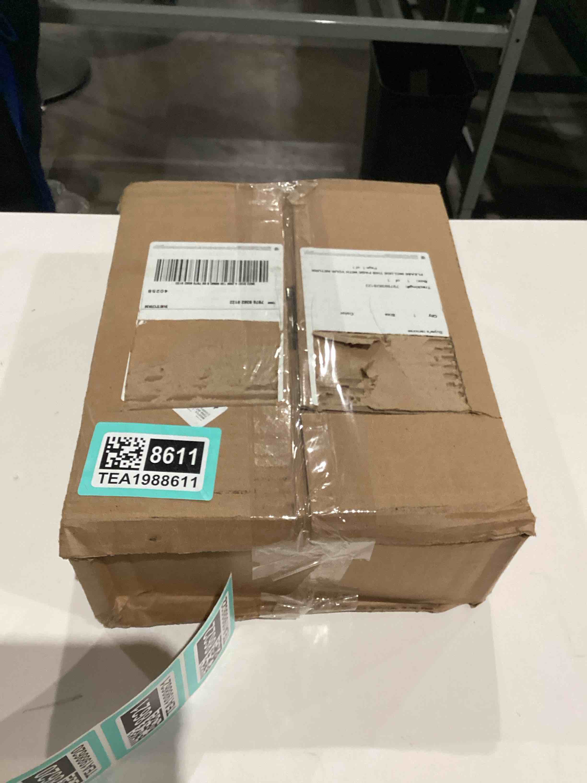 https://s3.amazonaws.com/lotting-images-prod/bidfta/TEA1988611_1759945320233.jpeg