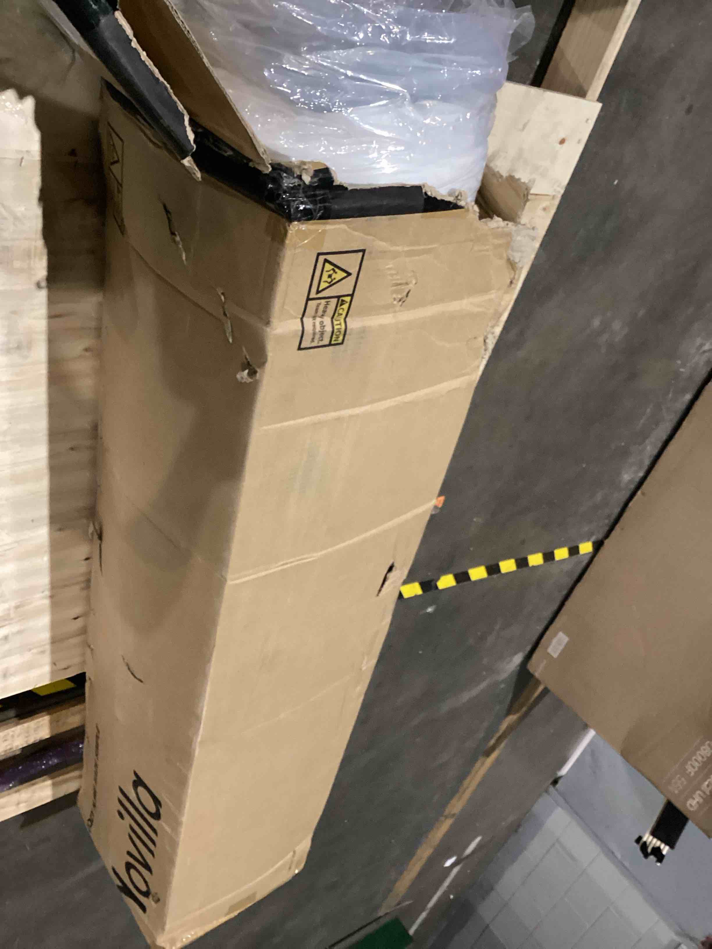 https://s3.amazonaws.com/lotting-images-prod/bidfta/TEA1989019_1760622437228.jpeg