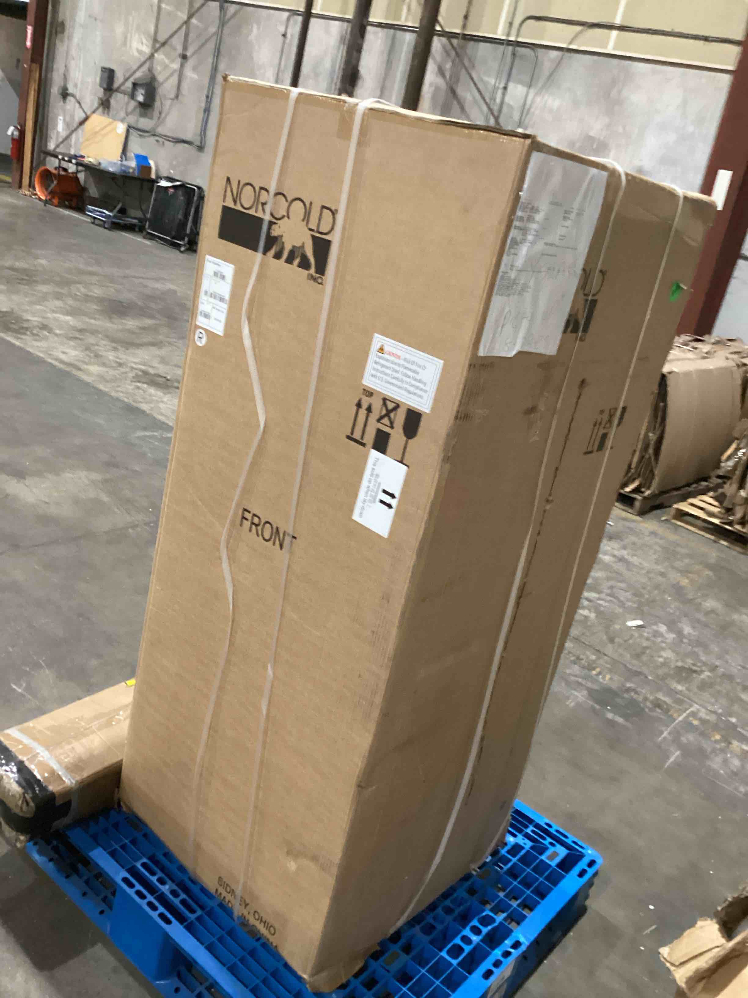 https://s3.amazonaws.com/lotting-images-prod/bidfta/TEA1989043_1760640308387.jpeg