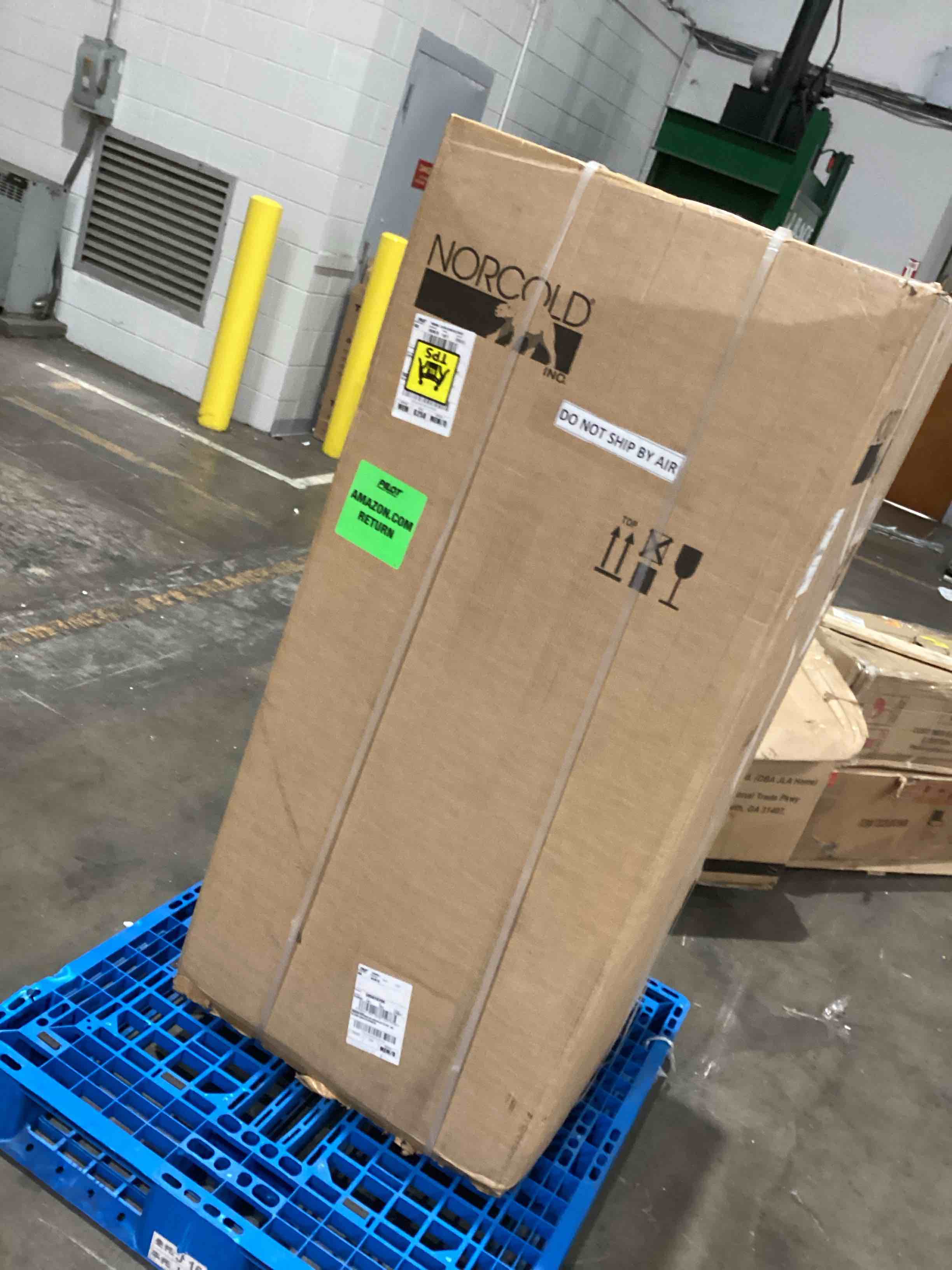 https://s3.amazonaws.com/lotting-images-prod/bidfta/TEA1989043_1760640322085.jpeg