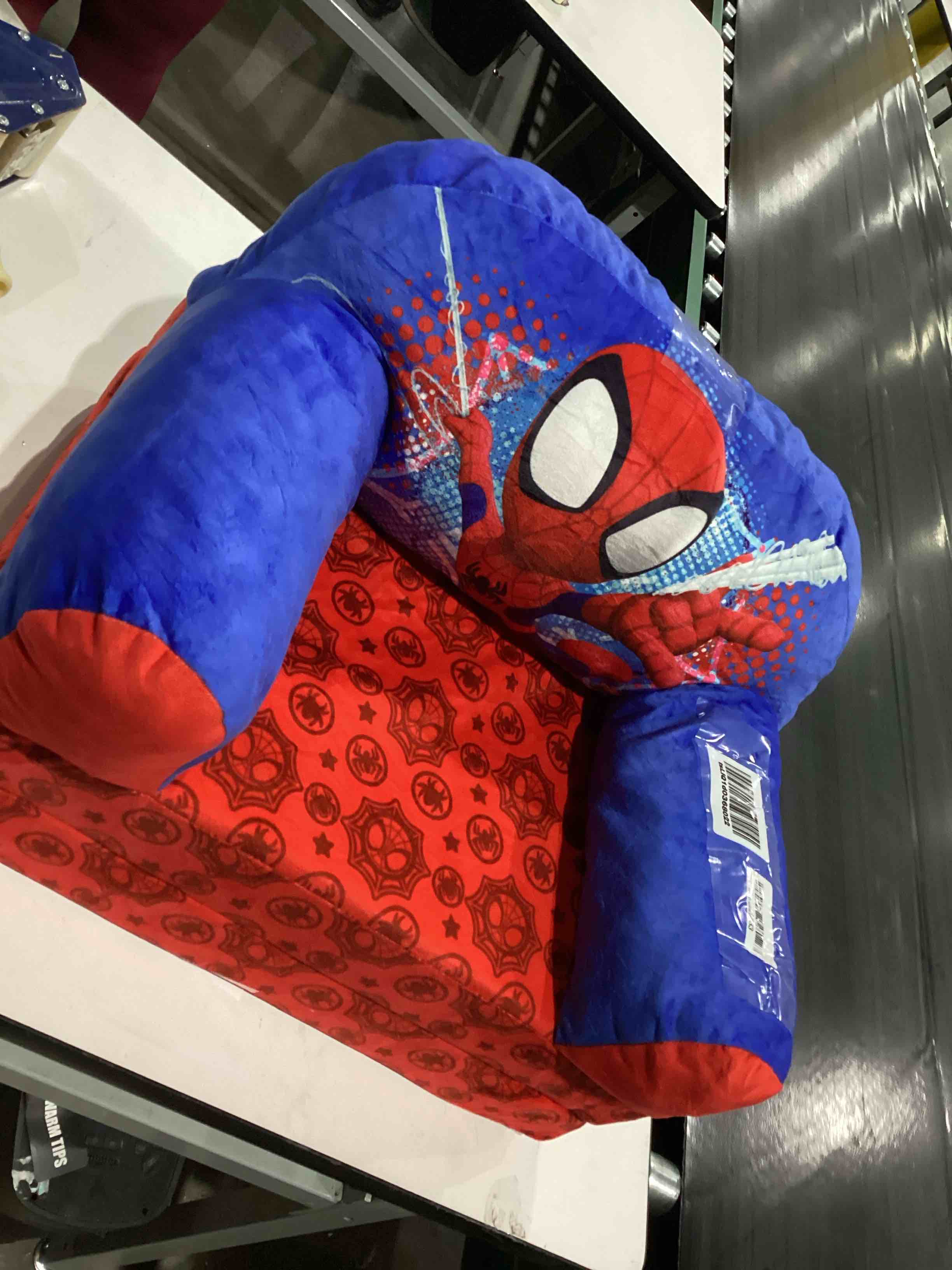 Spidey and His Amazing Friends Cozee Buddy Flip-Out Chair by Delta Children, Blue