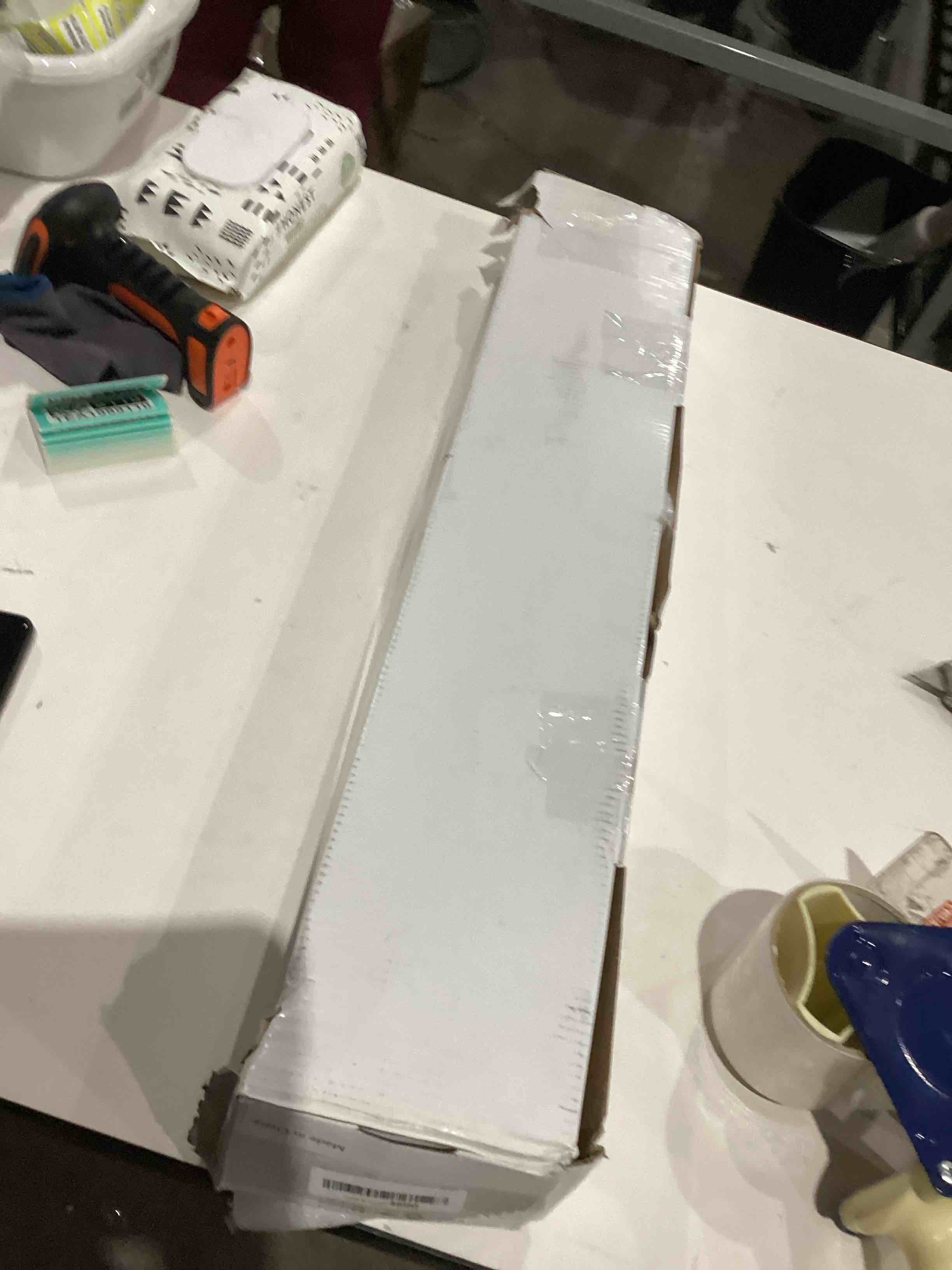 https://s3.amazonaws.com/lotting-images-prod/bidfta/TEA1989108_1760714293955.jpeg
