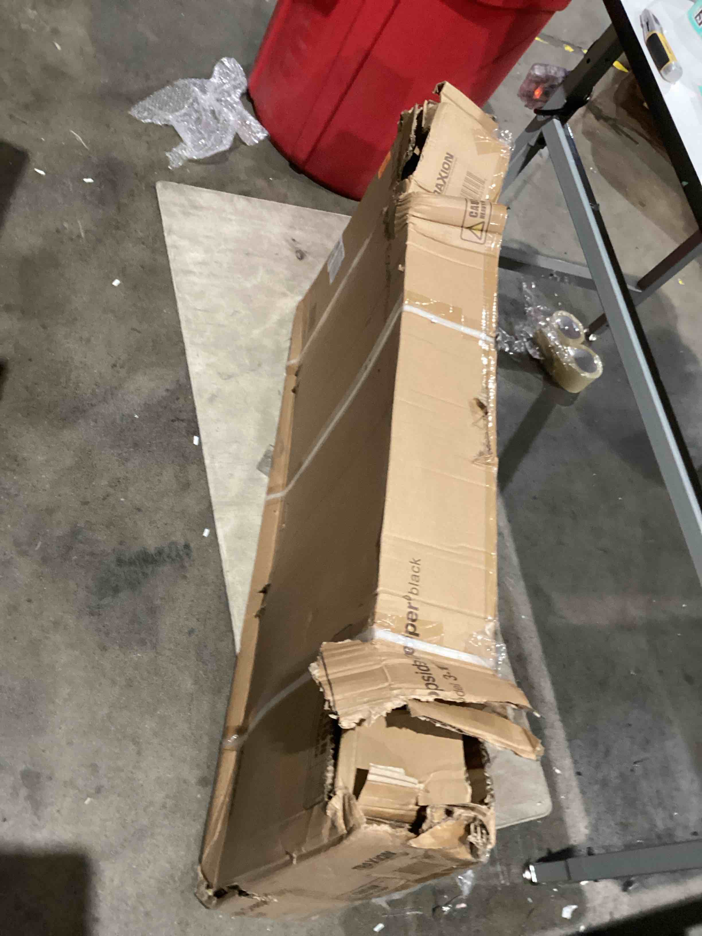 https://s3.amazonaws.com/lotting-images-prod/bidfta/TEA1989159_1760796262566.jpeg