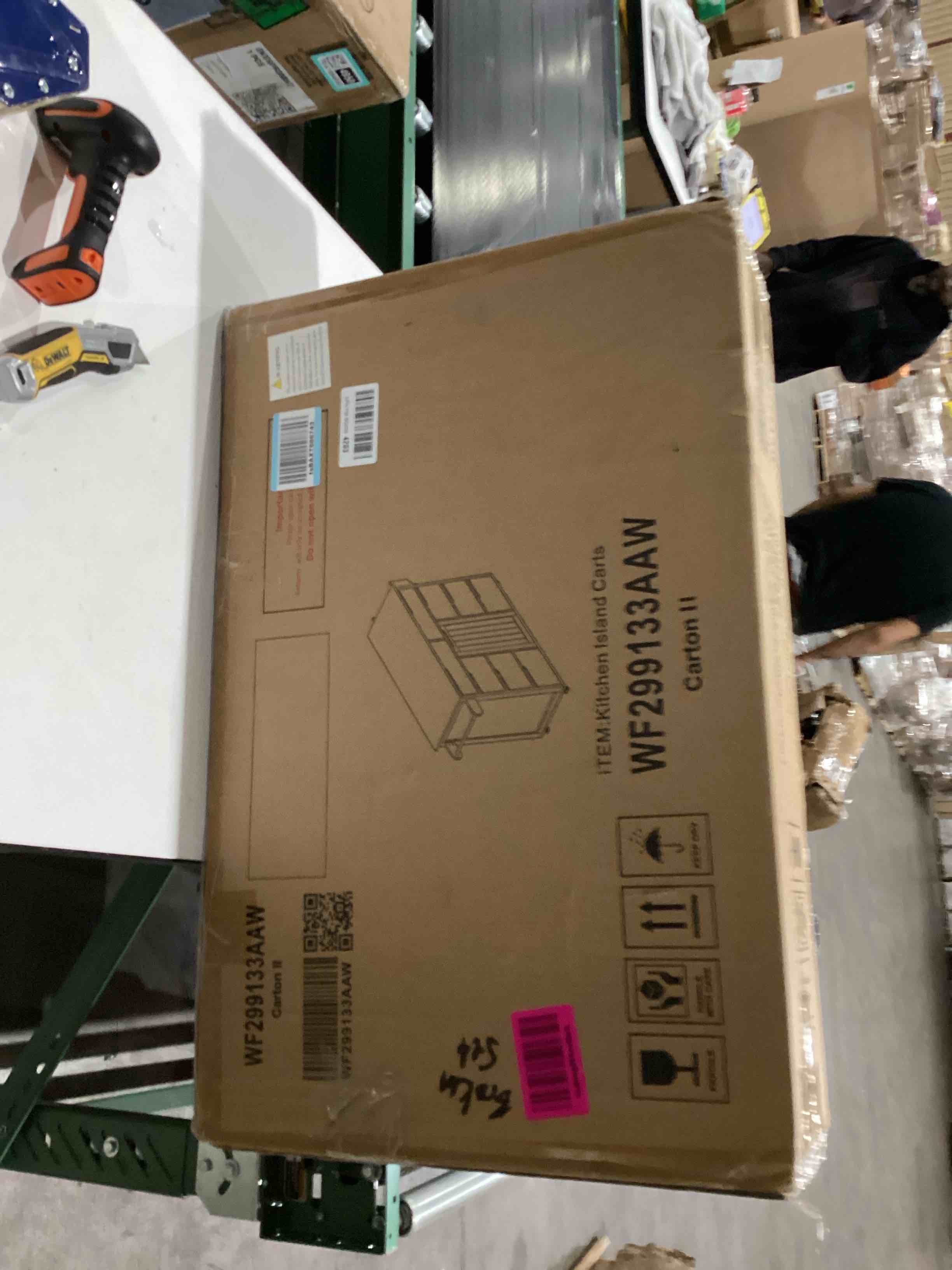 https://s3.amazonaws.com/lotting-images-prod/bidfta/TEA1989178_1760806947291.jpeg