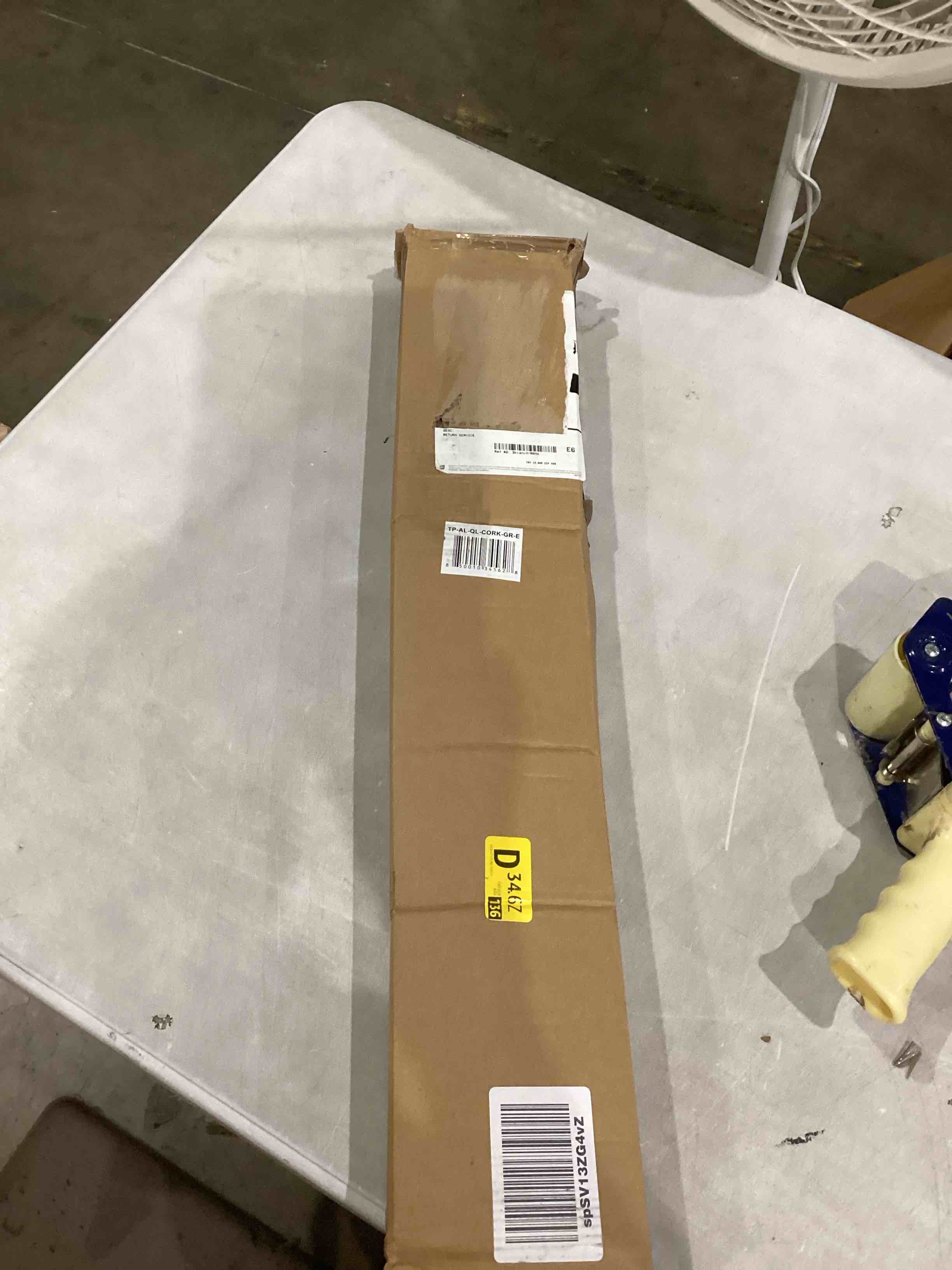 https://s3.amazonaws.com/lotting-images-prod/bidfta/TEA1993058_1758121129281.jpeg