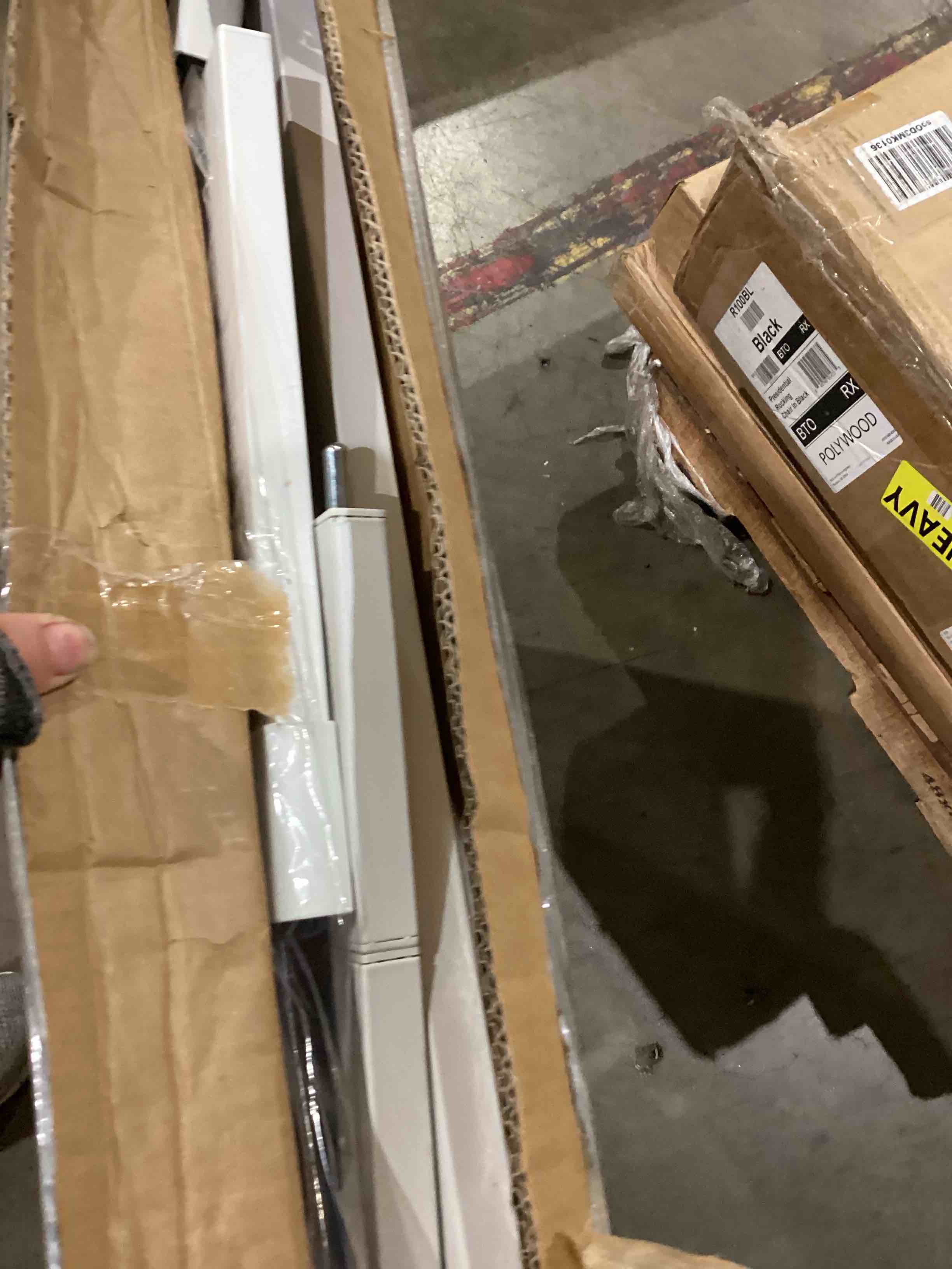 https://s3.amazonaws.com/lotting-images-prod/bidfta/TEA1993079_1758128642133.jpeg