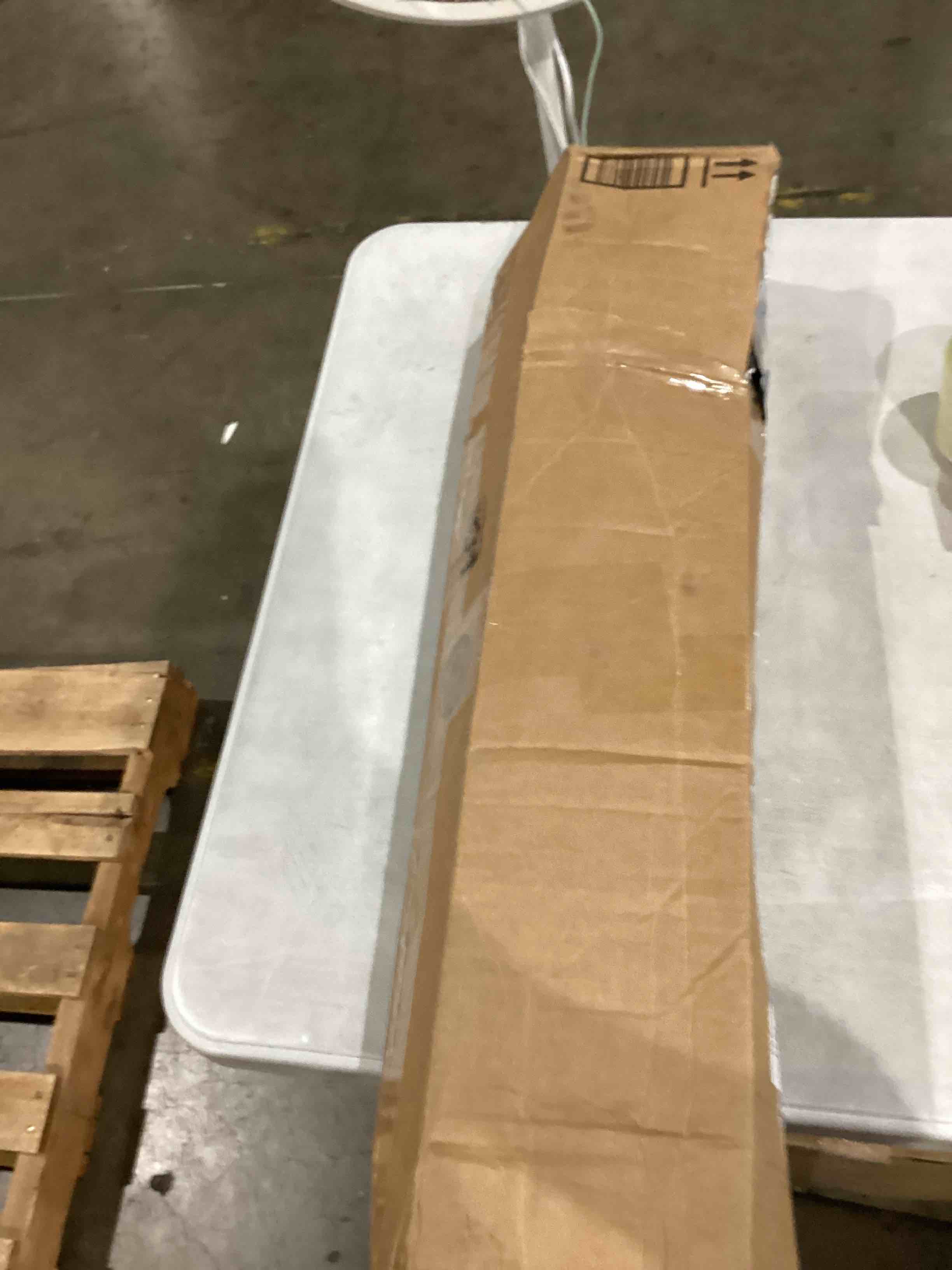 https://s3.amazonaws.com/lotting-images-prod/bidfta/TEA1993196_1758218073826.jpeg