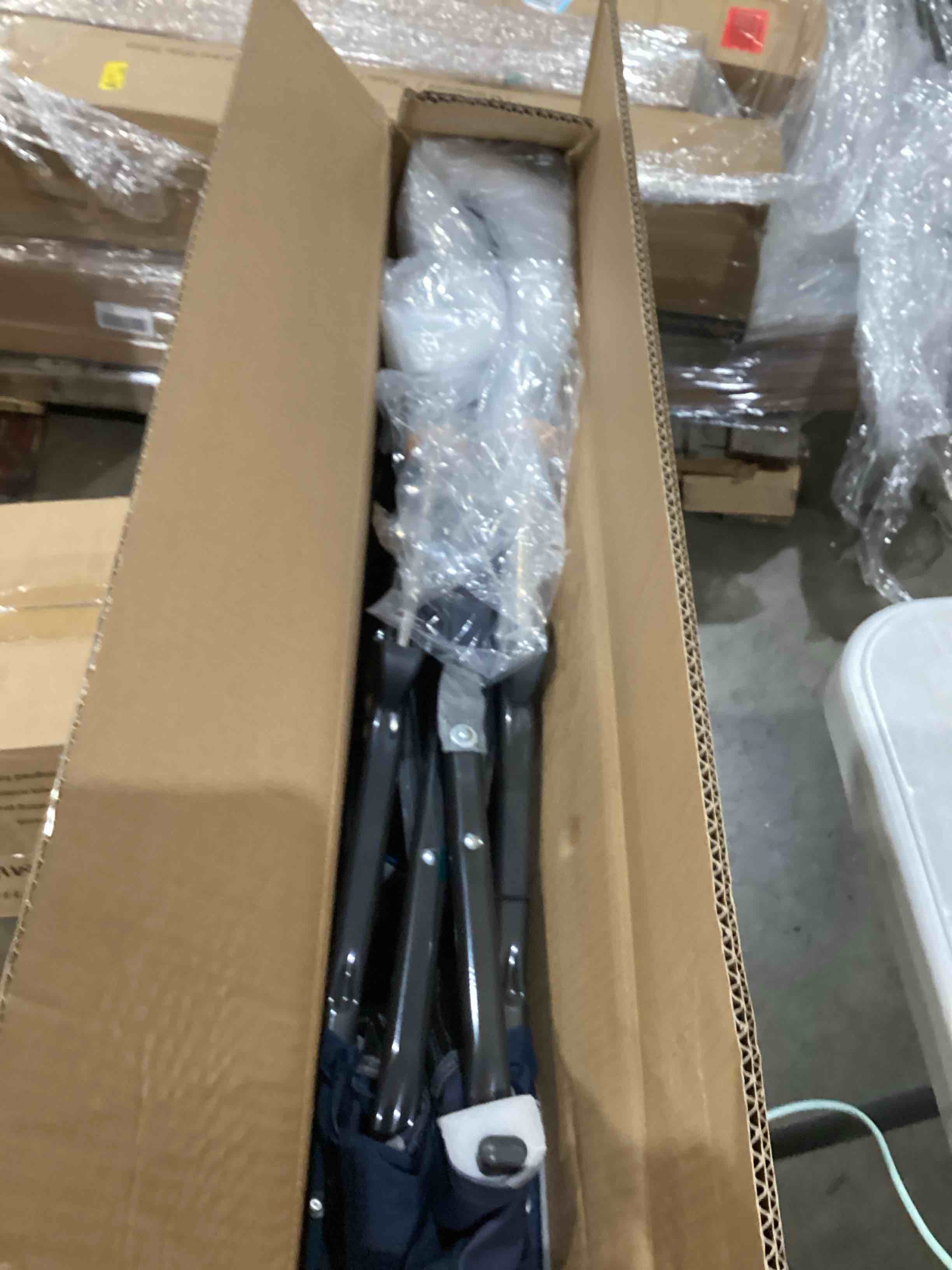 https://s3.amazonaws.com/lotting-images-prod/bidfta/TEA1993210_1758223392139.jpeg