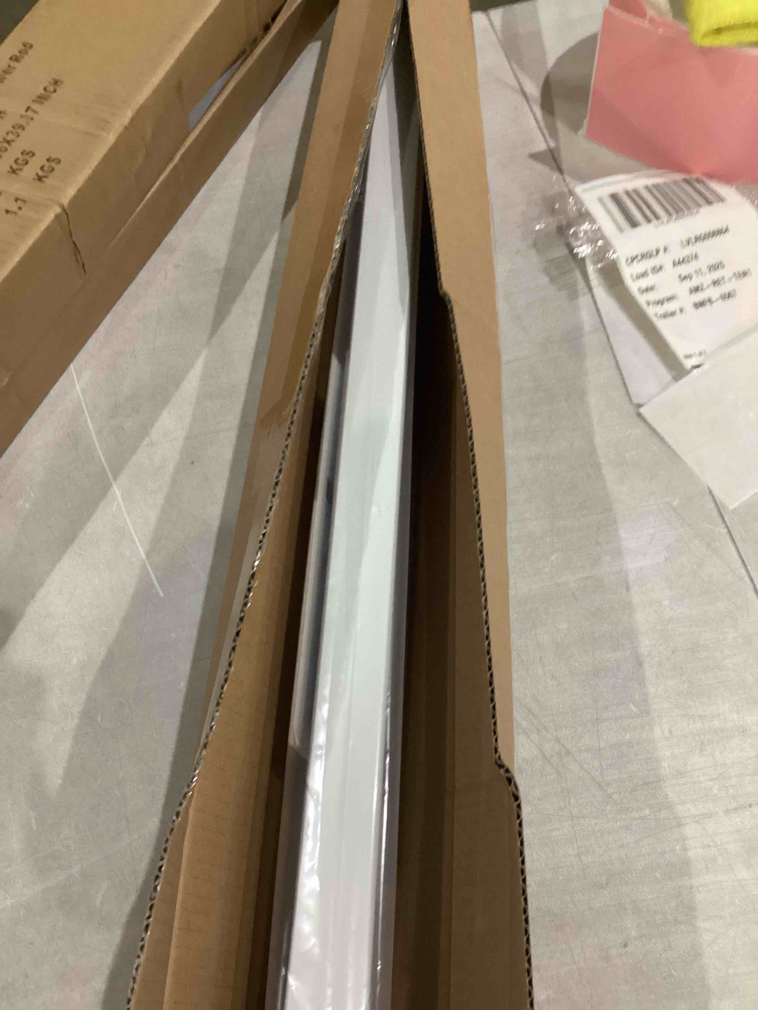 https://s3.amazonaws.com/lotting-images-prod/bidfta/TEA1993221_1758282907968.jpeg