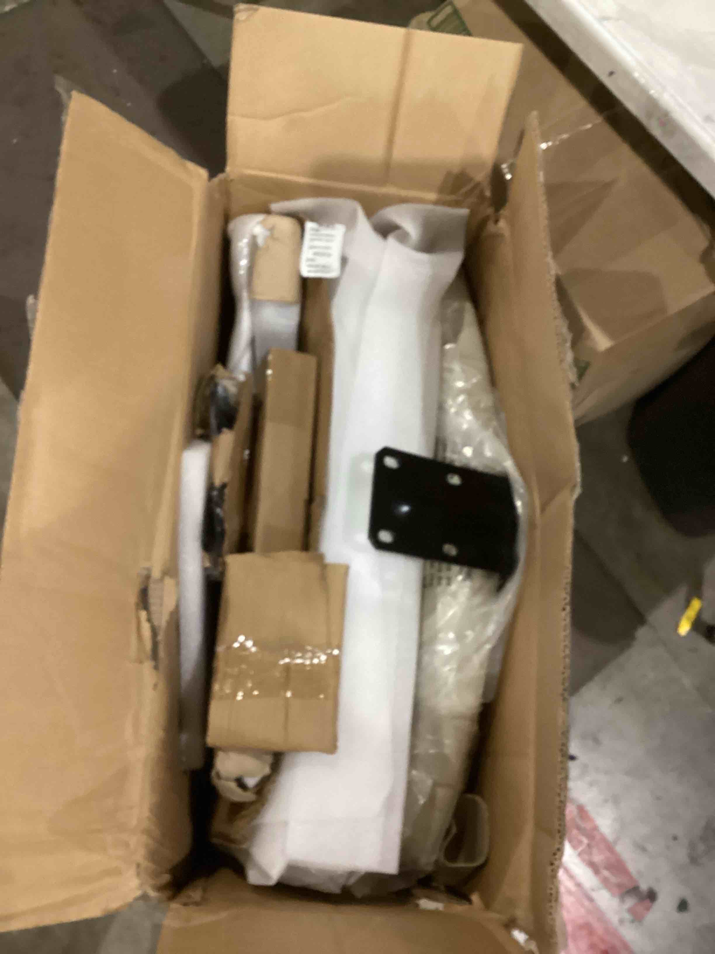 https://s3.amazonaws.com/lotting-images-prod/bidfta/TEA1993332_1758559261853.jpeg
