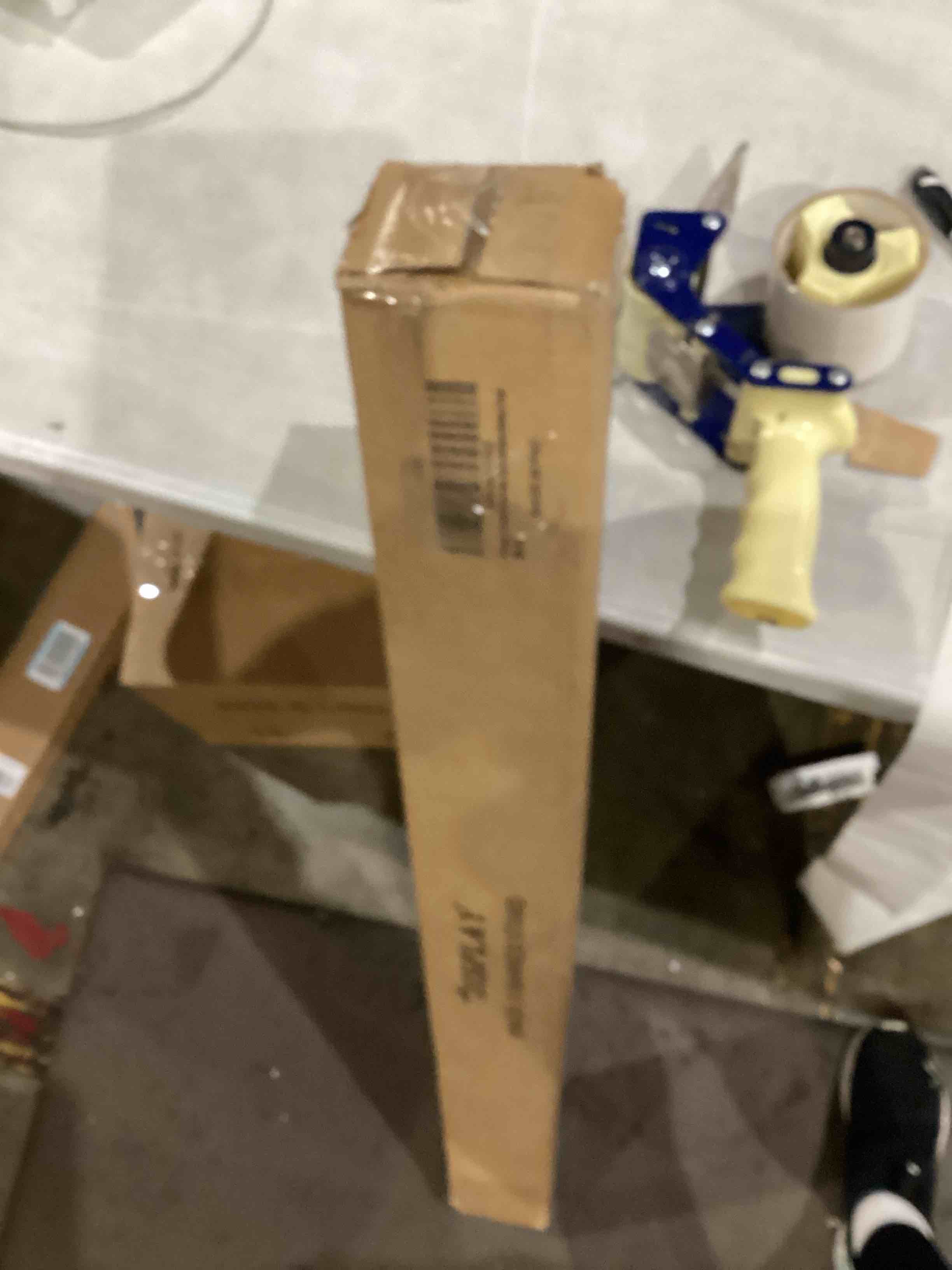 https://s3.amazonaws.com/lotting-images-prod/bidfta/TEA1993491_1758803451330.jpeg