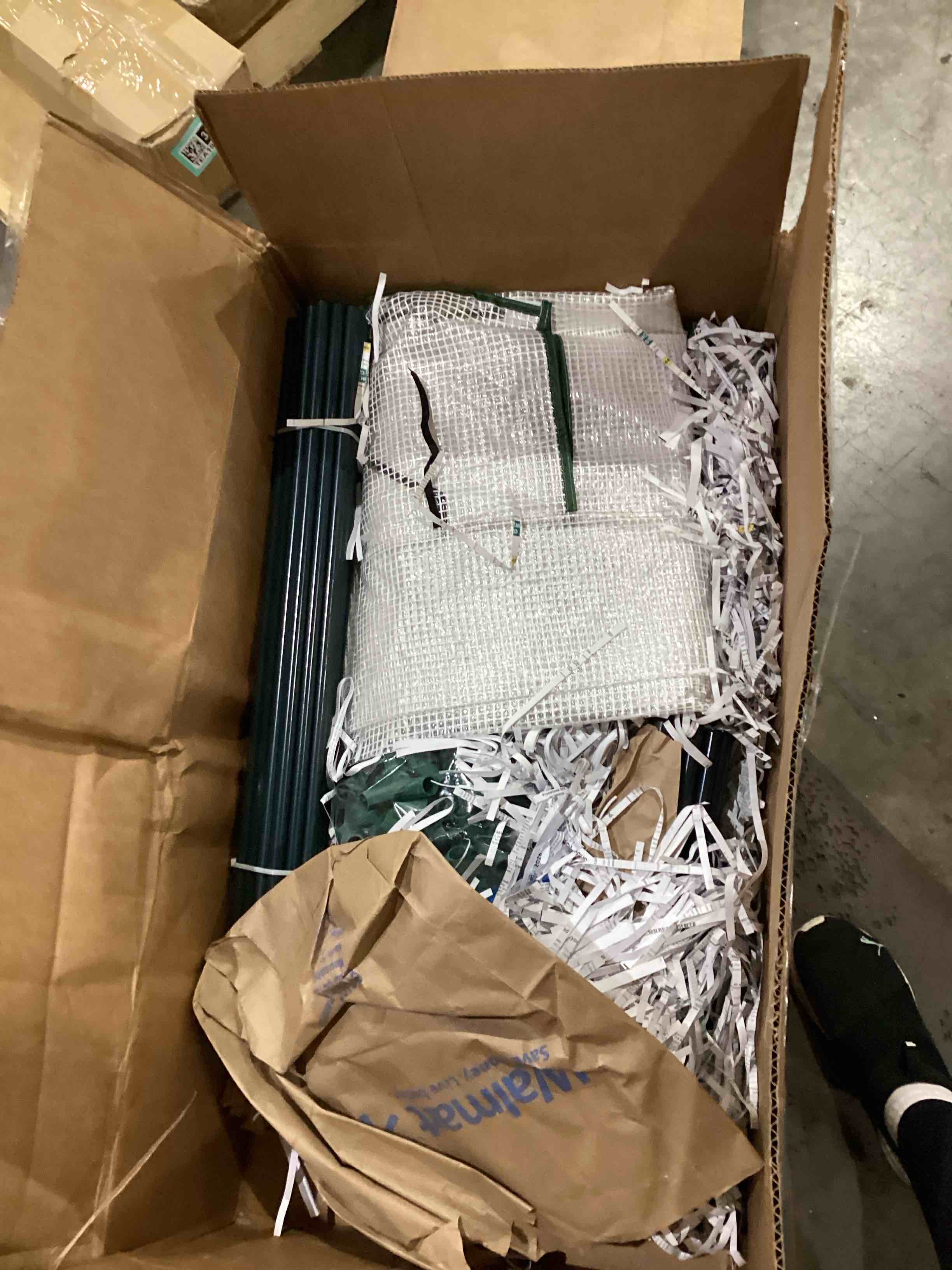 https://s3.amazonaws.com/lotting-images-prod/bidfta/TEA1993562_1758824701343.jpeg