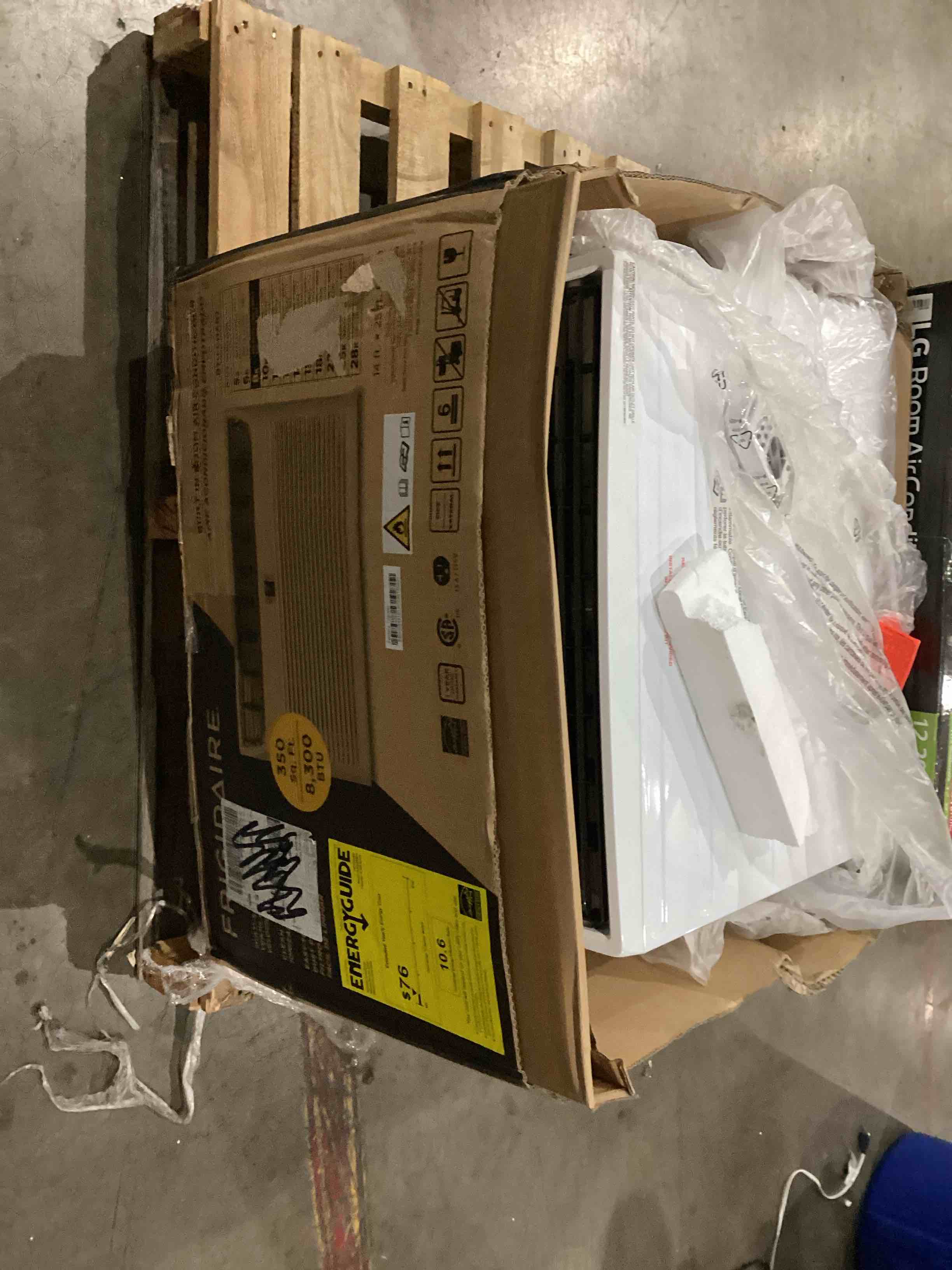 https://s3.amazonaws.com/lotting-images-prod/bidfta/TEA1993789_1759245403354.jpeg