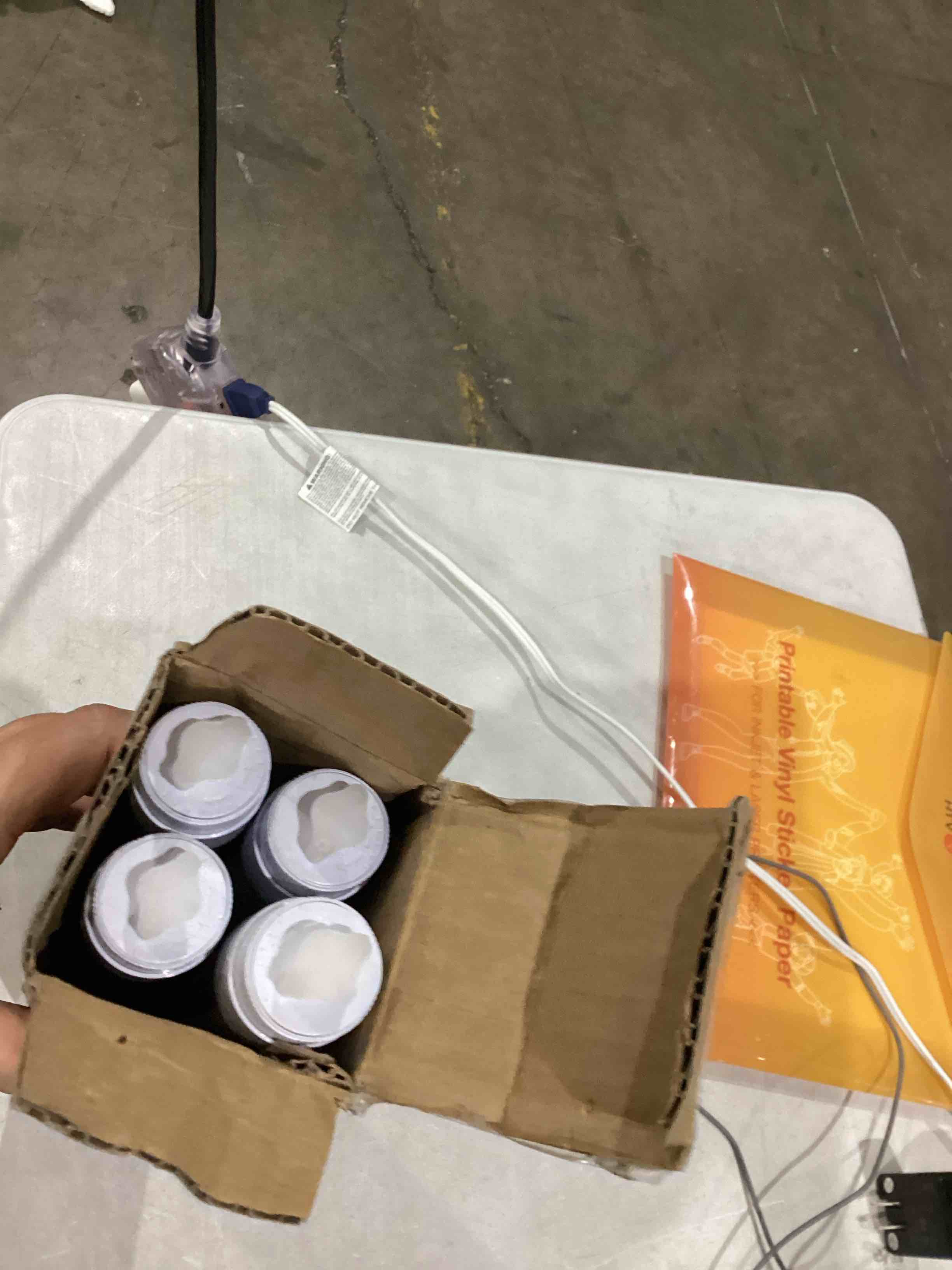 https://s3.amazonaws.com/lotting-images-prod/bidfta/TEA1993812_1759259638764.jpeg
