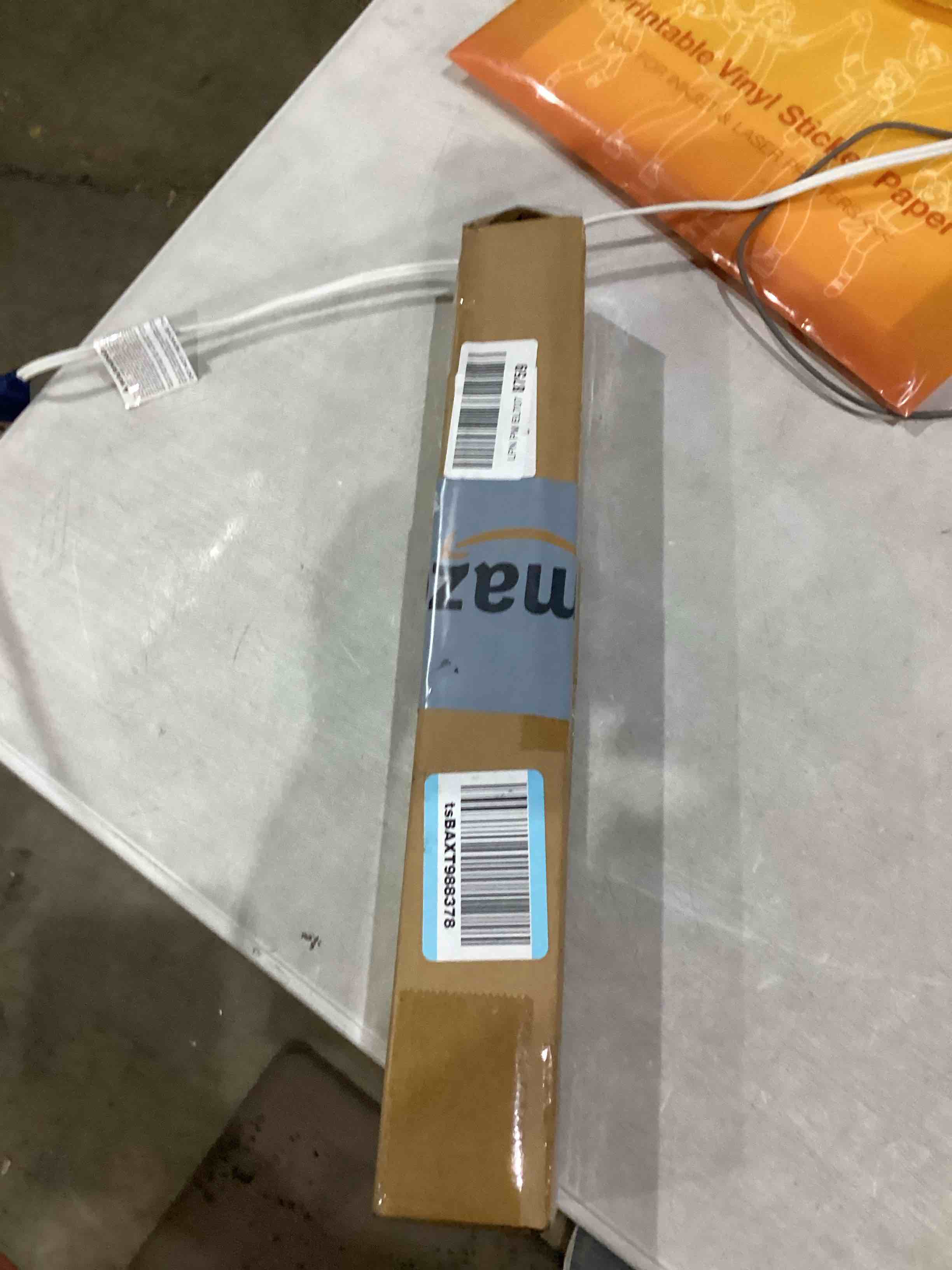 https://s3.amazonaws.com/lotting-images-prod/bidfta/TEA1993812_1759259659903.jpeg