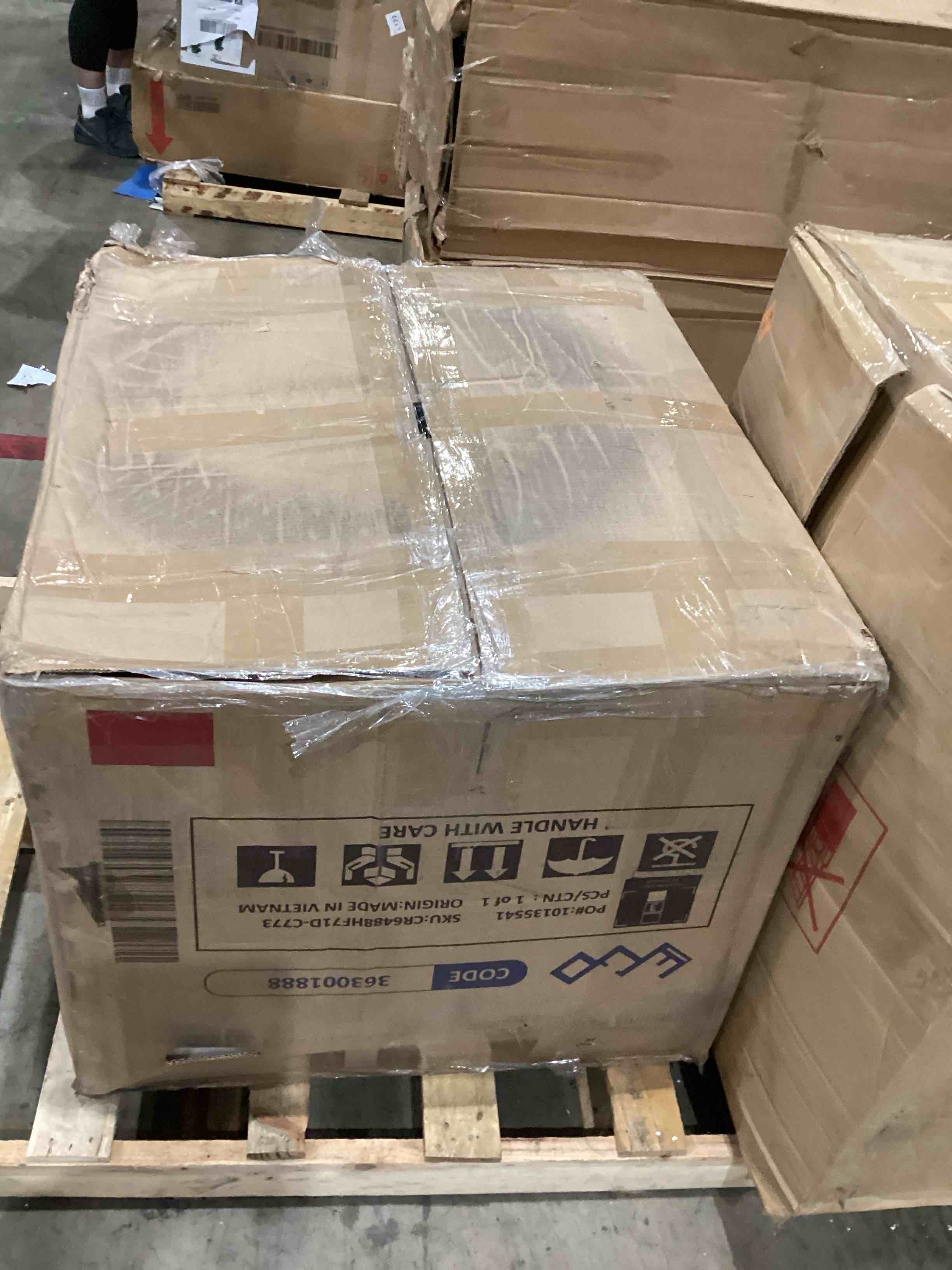 https://s3.amazonaws.com/lotting-images-prod/bidfta/TEA1994304_1759765304209.jpeg