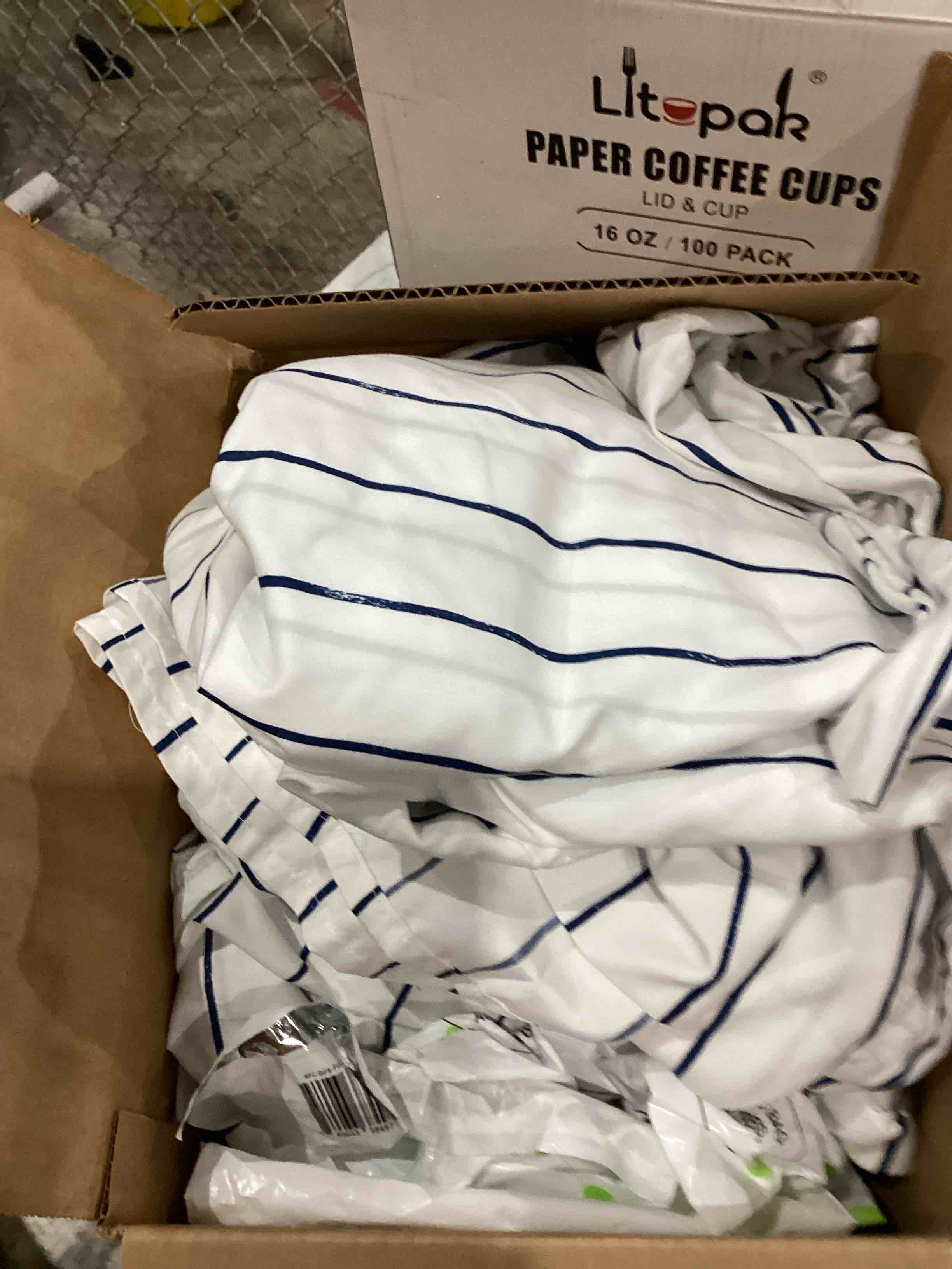 https://s3.amazonaws.com/lotting-images-prod/bidfta/TEA1994310_1759772441804.jpeg