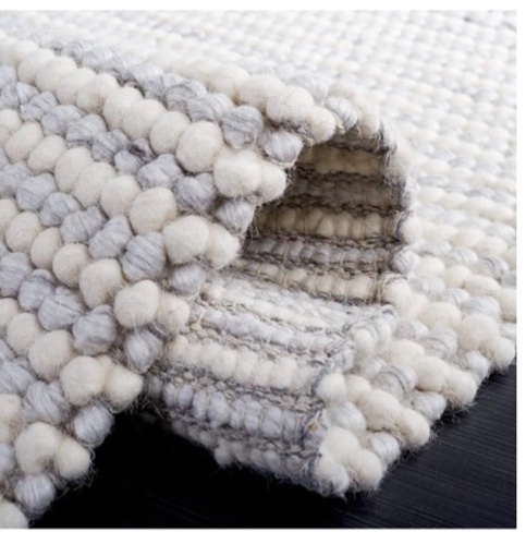 SAFAVIEH Natura Collection Area Rug - 4' Square, Ivory & Light Grey, Handmade Farmhouse Boho Wool, Ideal for High Traffic Areas in Living Room, Bedroom (NAT220G)