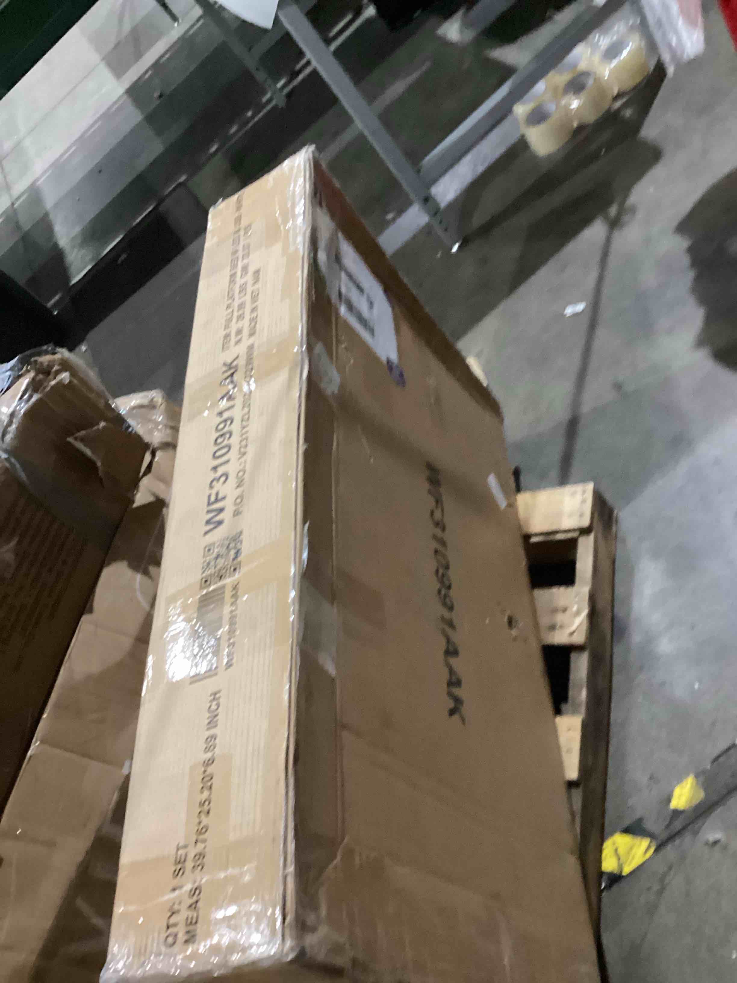 https://s3.amazonaws.com/lotting-images-prod/bidfta/TEA1994741_1760528088759.jpeg