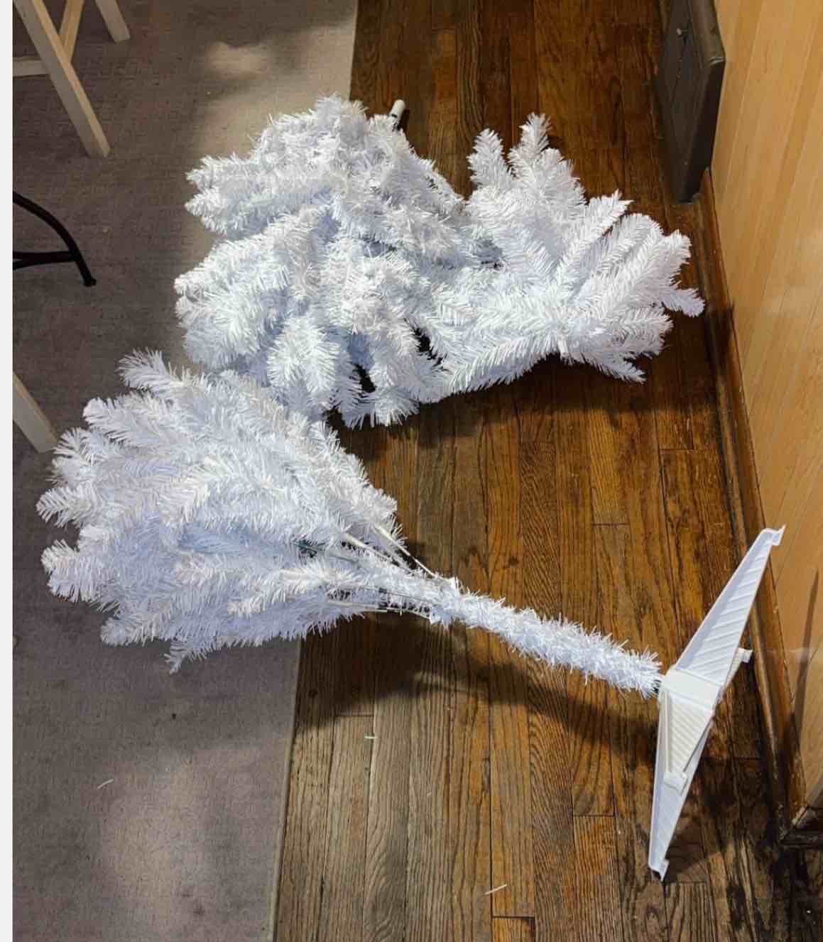 incomplete)))) White 3 Piece Tree 6'4 Inches