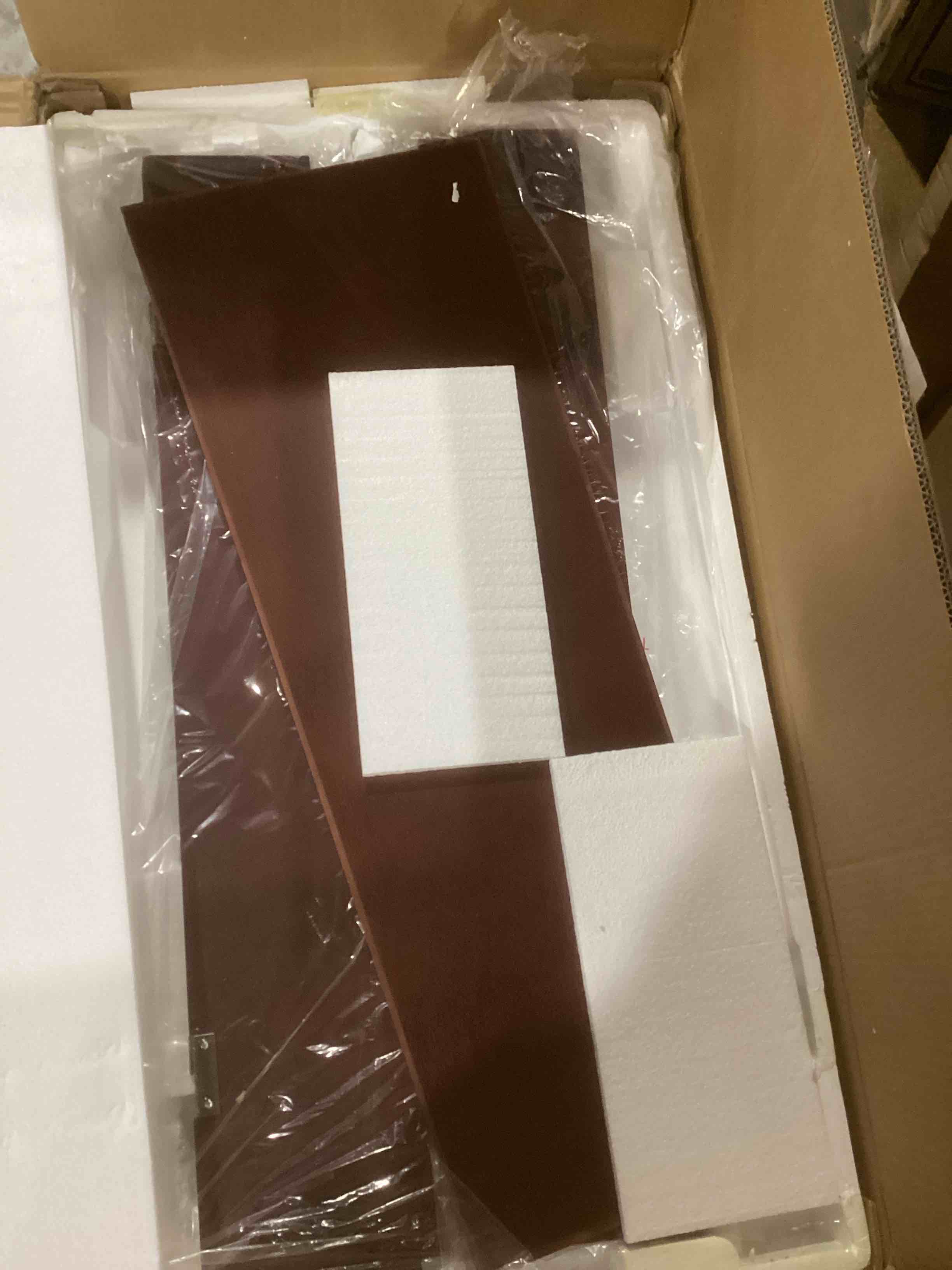 https://s3.amazonaws.com/lotting-images-prod/bidfta/TEA2033007_1738085116829.jpeg