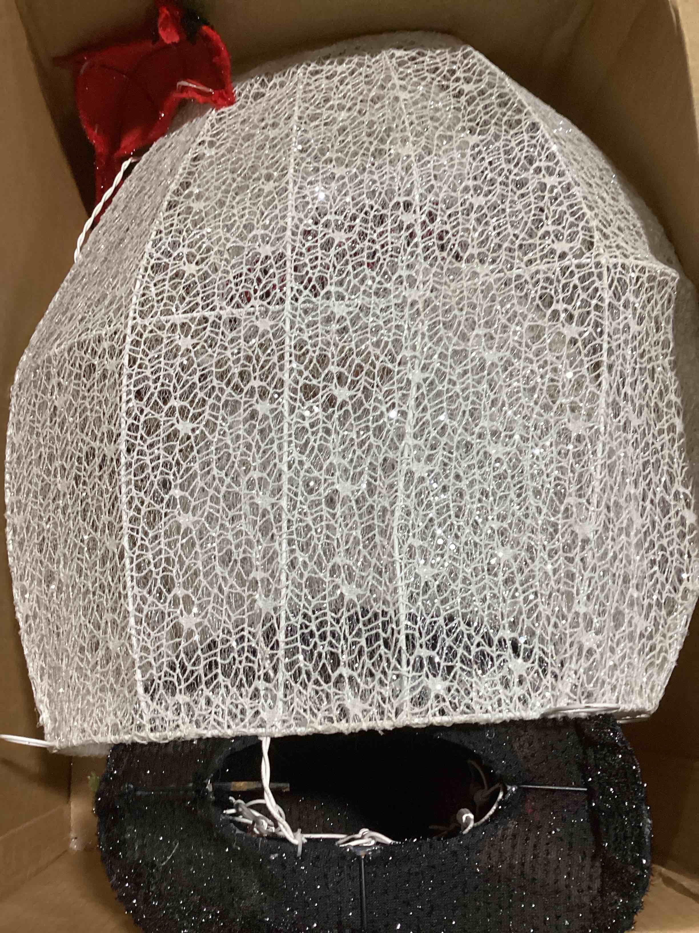 https://s3.amazonaws.com/lotting-images-prod/bidfta/TEA2033103_1738160993132.jpeg