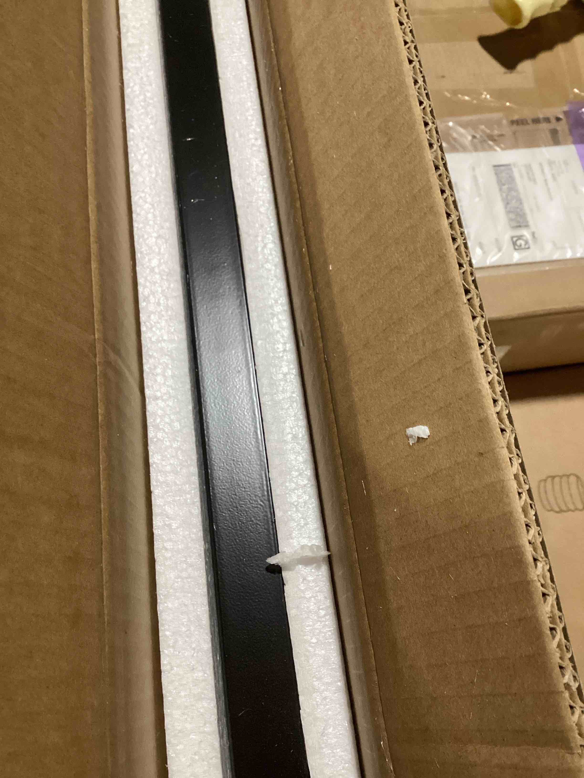 https://s3.amazonaws.com/lotting-images-prod/bidfta/TEA2033109_1738162699524.jpeg