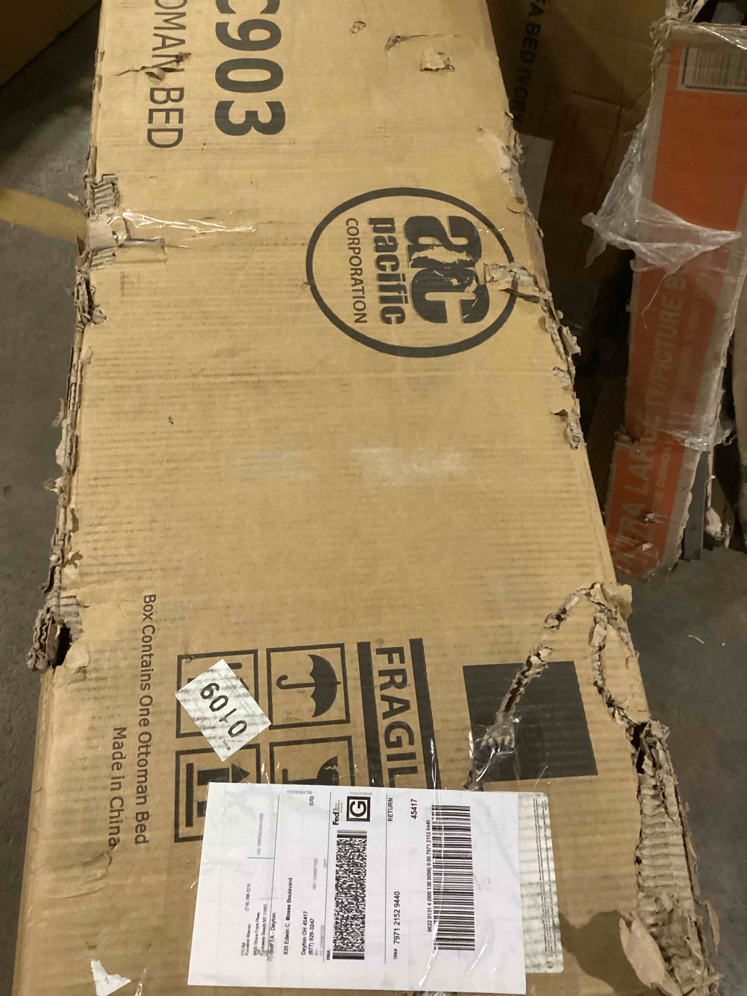 https://s3.amazonaws.com/lotting-images-prod/bidfta/TEA2033126_1738169525745.jpeg