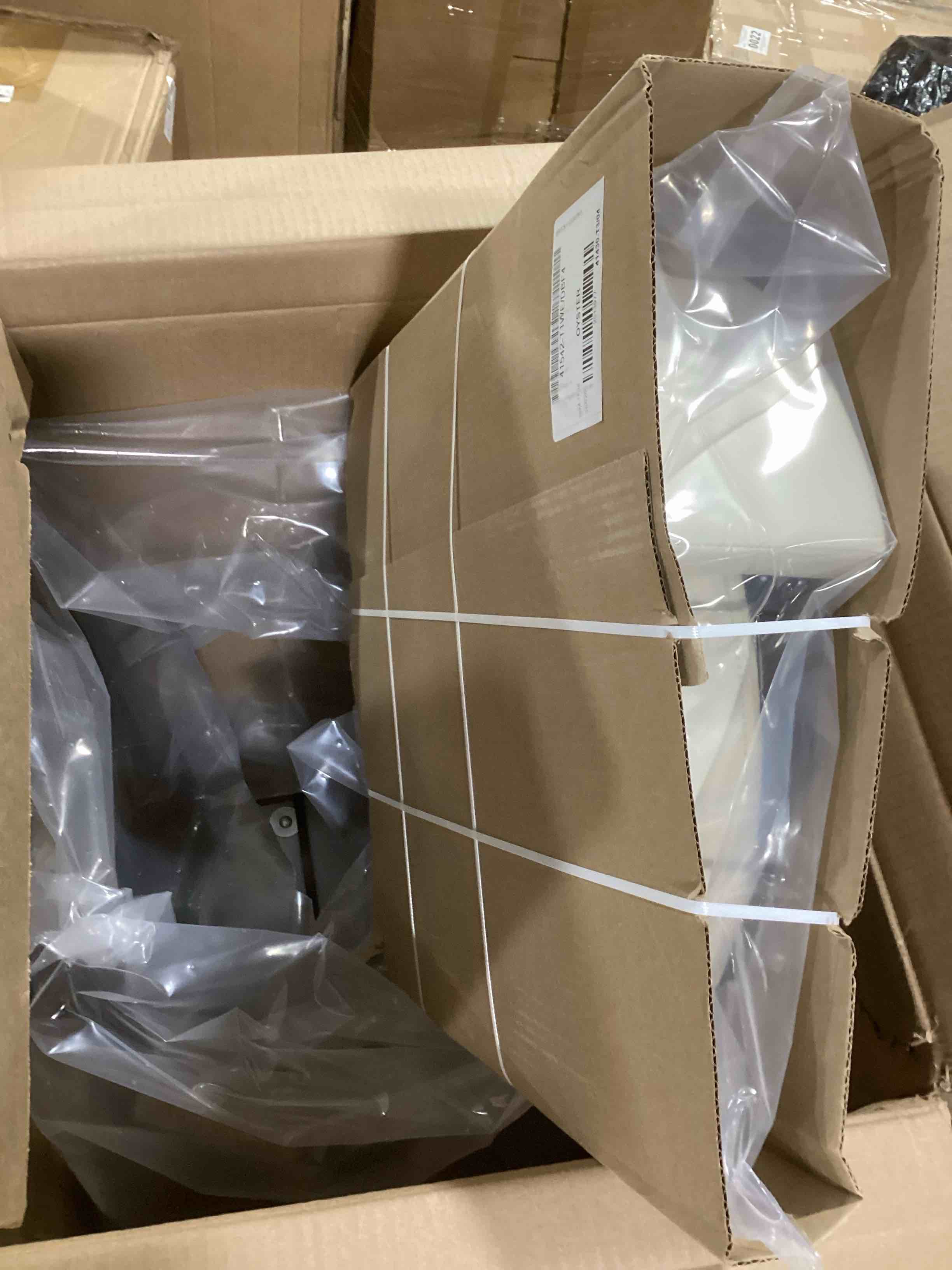 https://s3.amazonaws.com/lotting-images-prod/bidfta/TEA2033401_1738329244791.jpeg