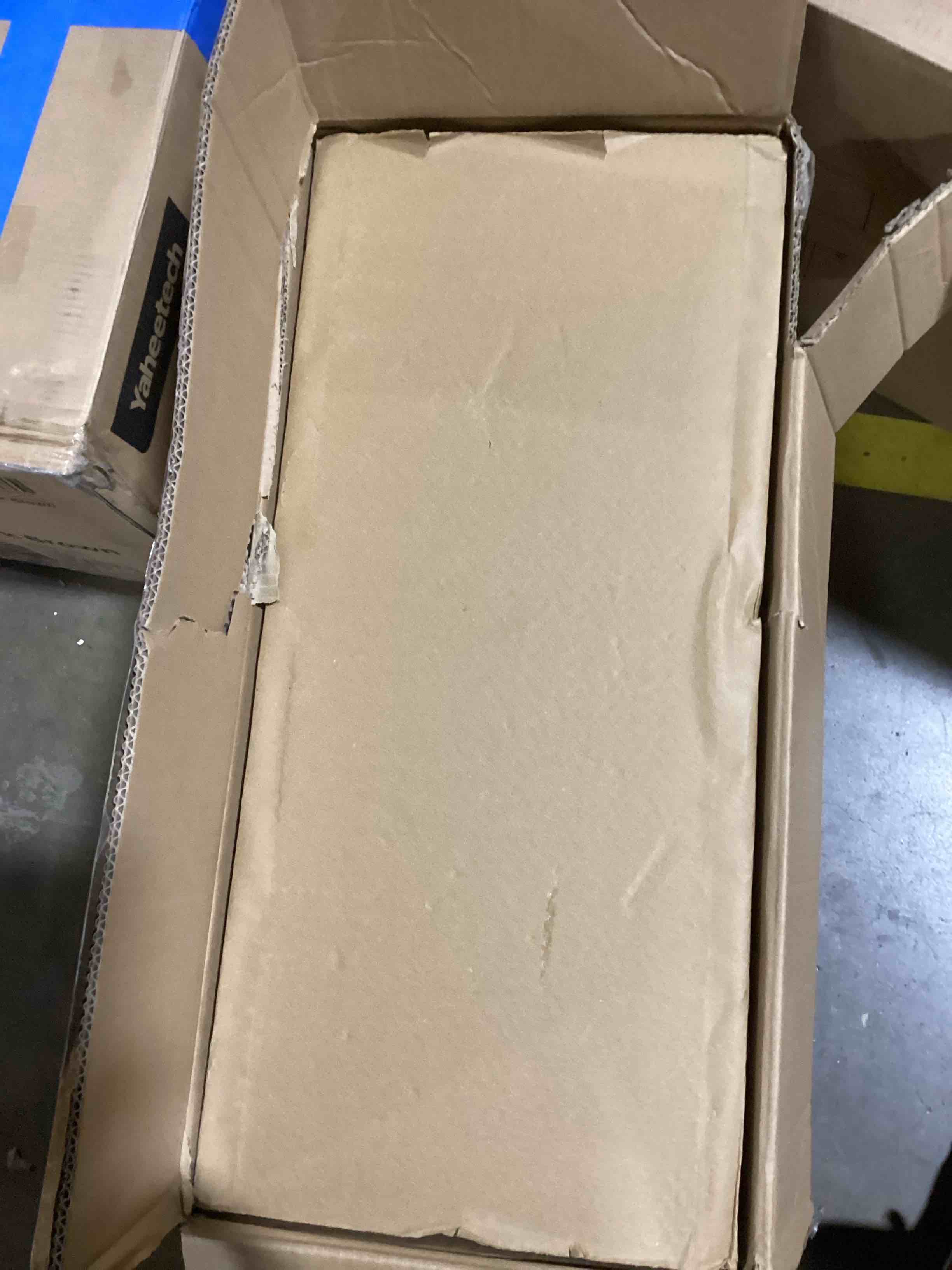 https://s3.amazonaws.com/lotting-images-prod/bidfta/TEA2033886_1738681491676.jpeg