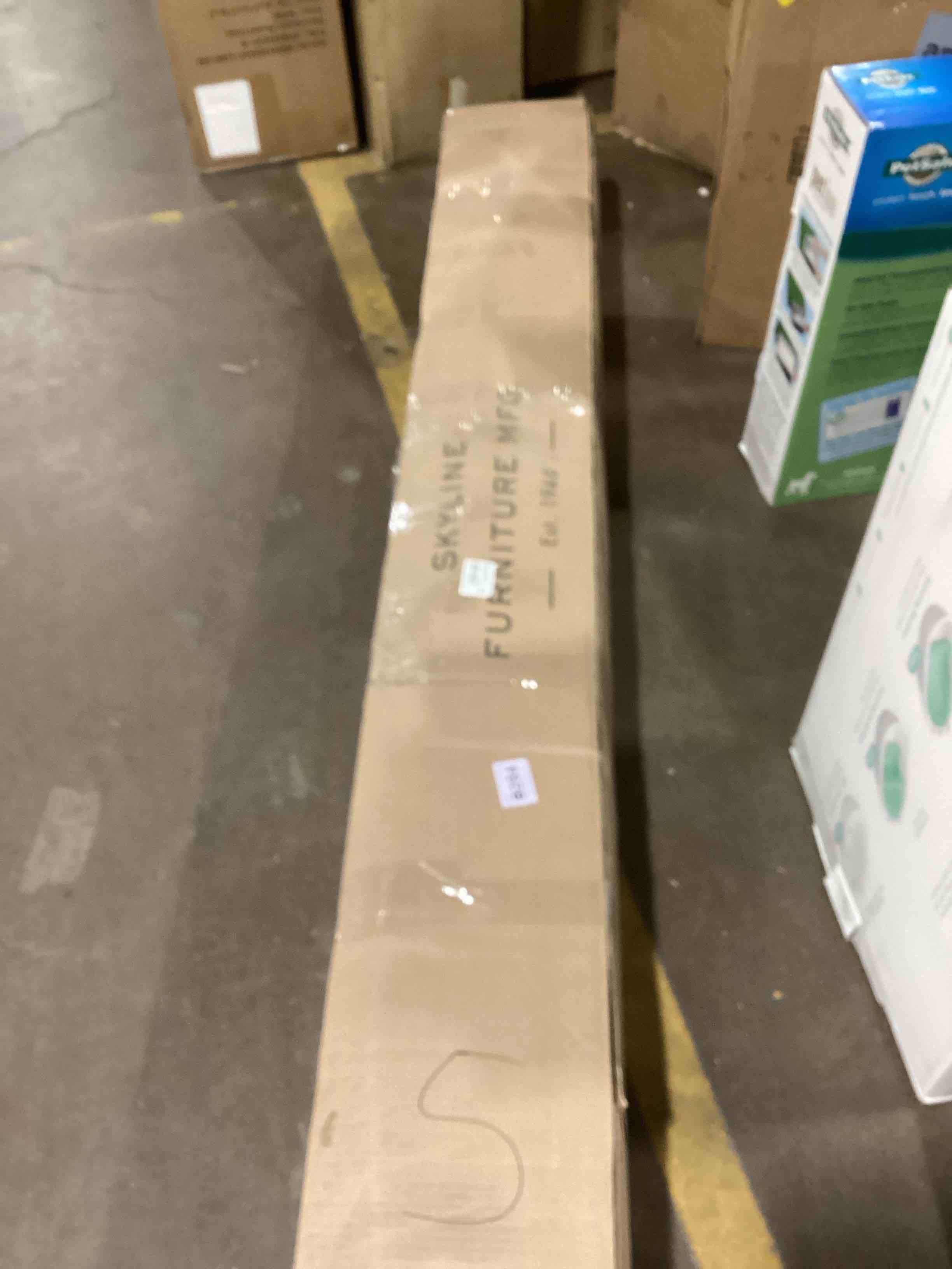 https://s3.amazonaws.com/lotting-images-prod/bidfta/TEA2034069_1738782800761.jpeg