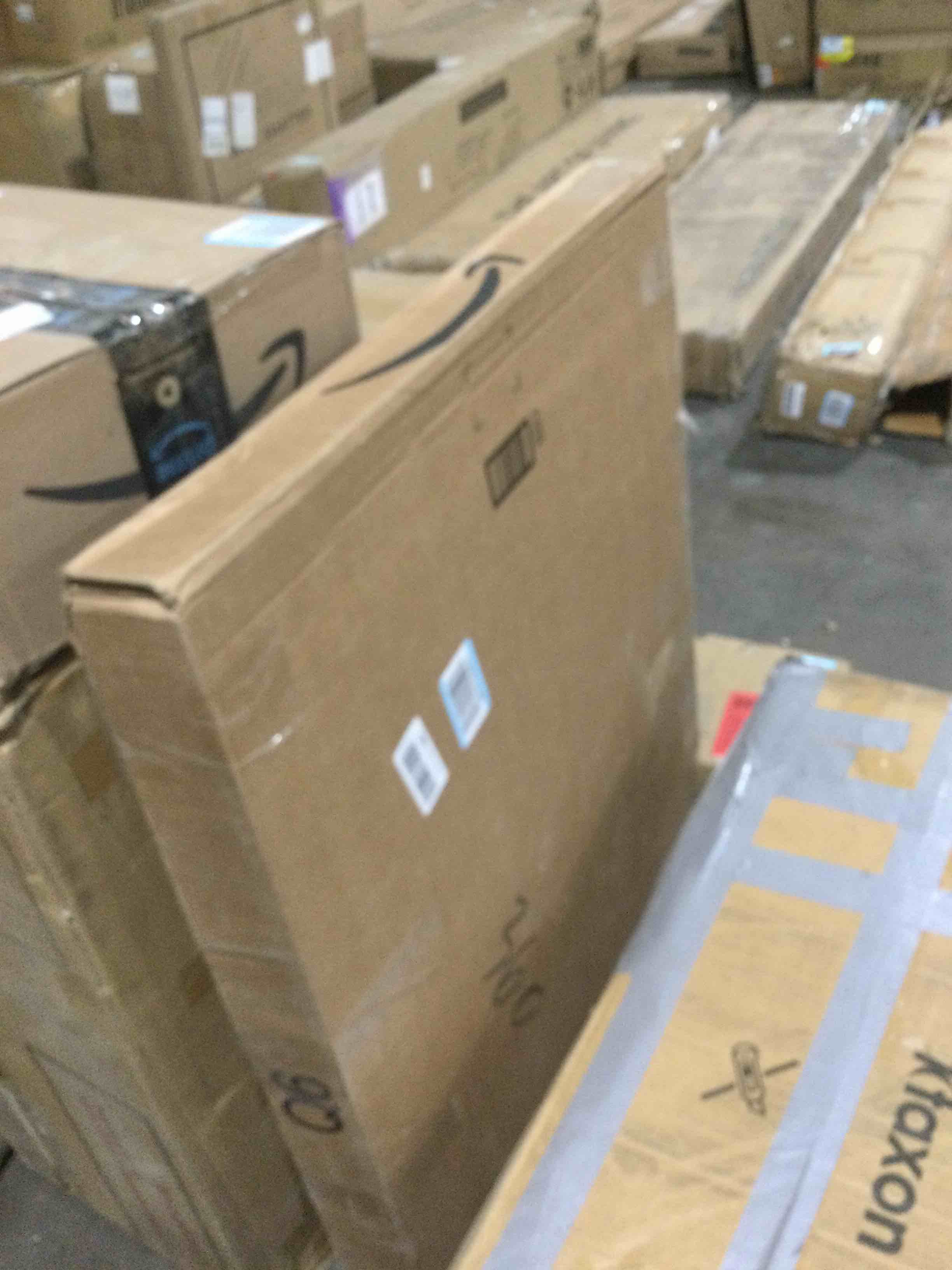 https://s3.amazonaws.com/lotting-images-prod/bidfta/TEA2034583_1741016876560.jpeg
