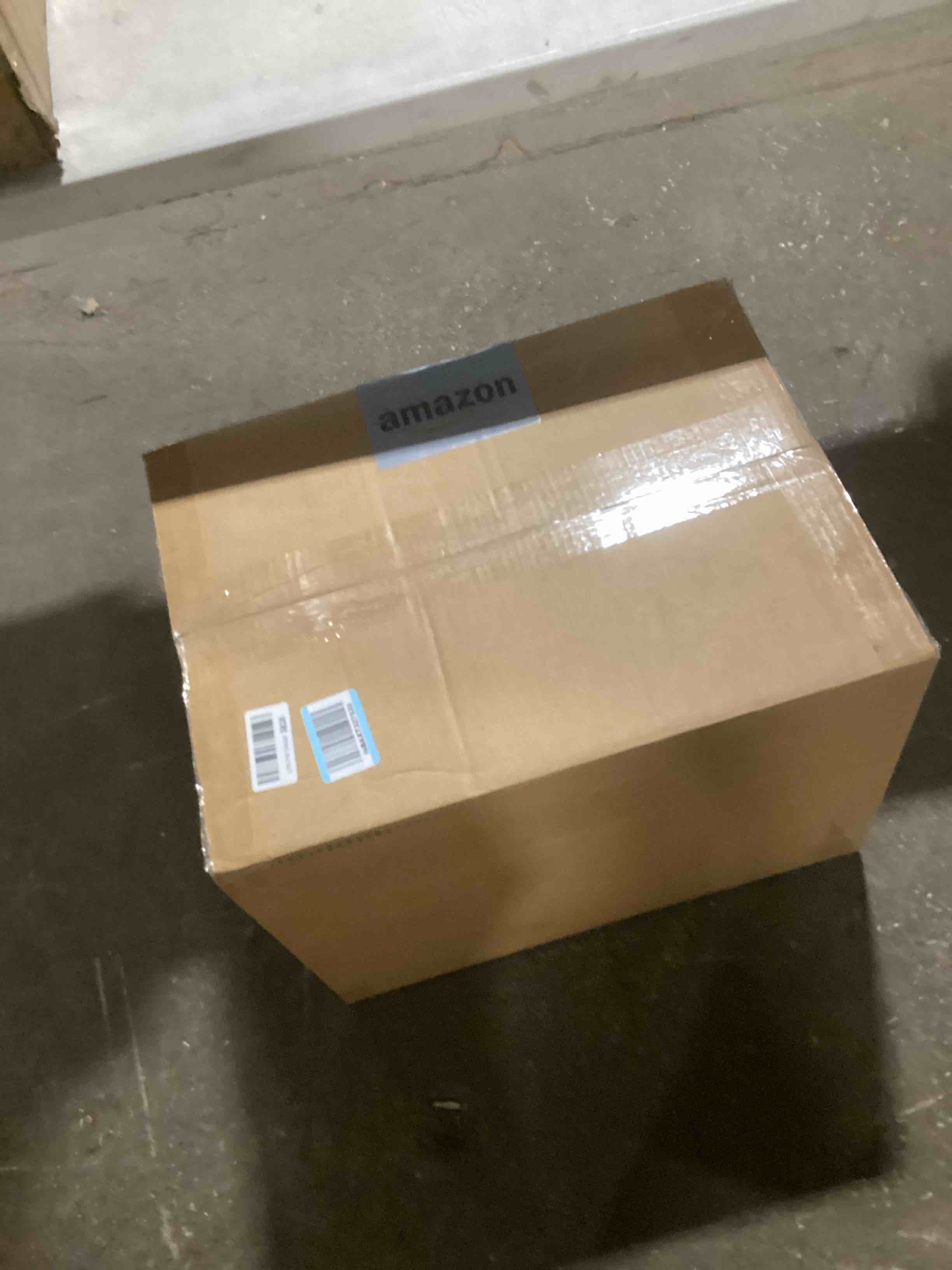 https://s3.amazonaws.com/lotting-images-prod/bidfta/TEA2035345_1738090151800.jpeg