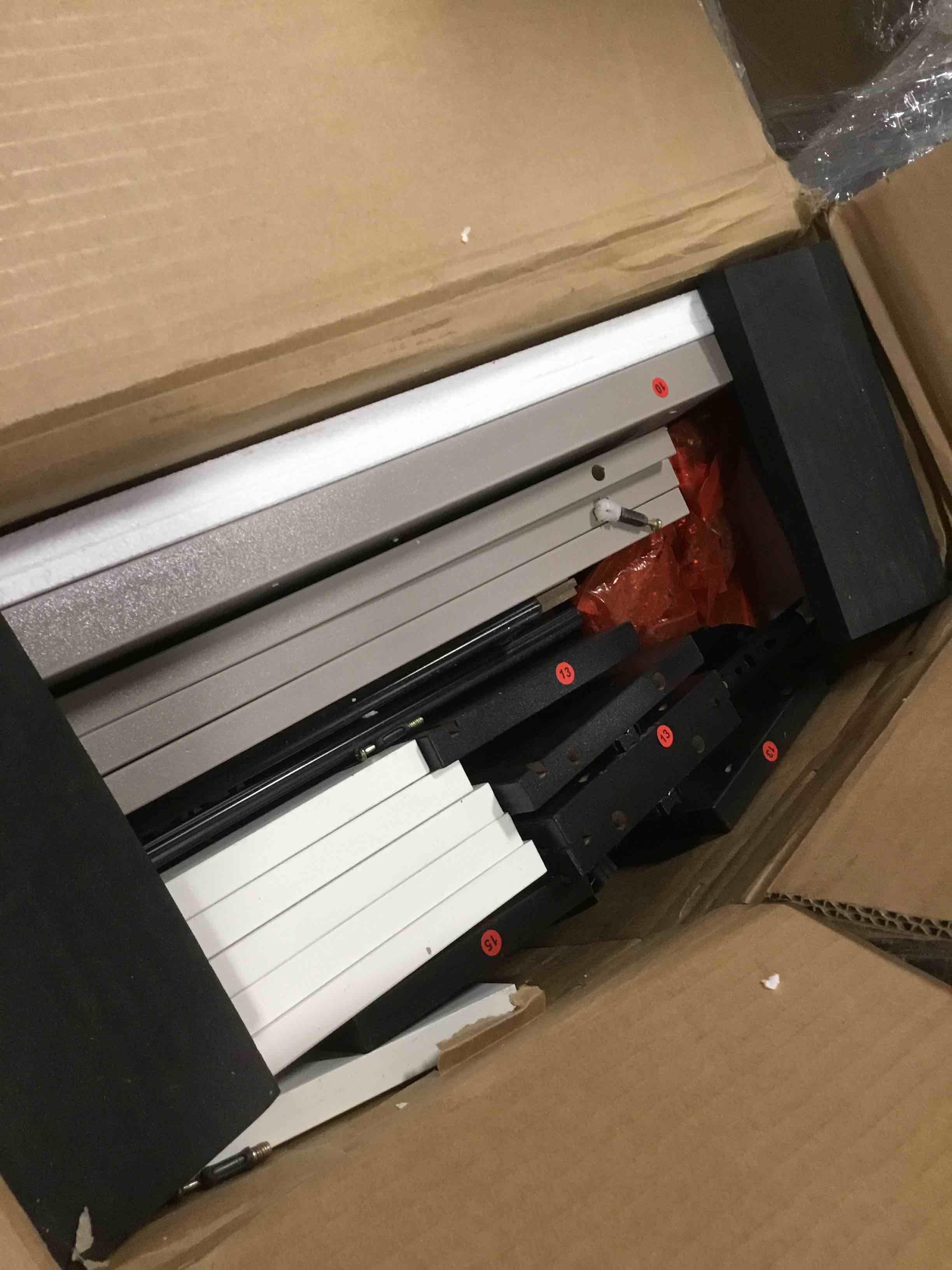 https://s3.amazonaws.com/lotting-images-prod/bidfta/TEA2038401_1739383771821.jpeg