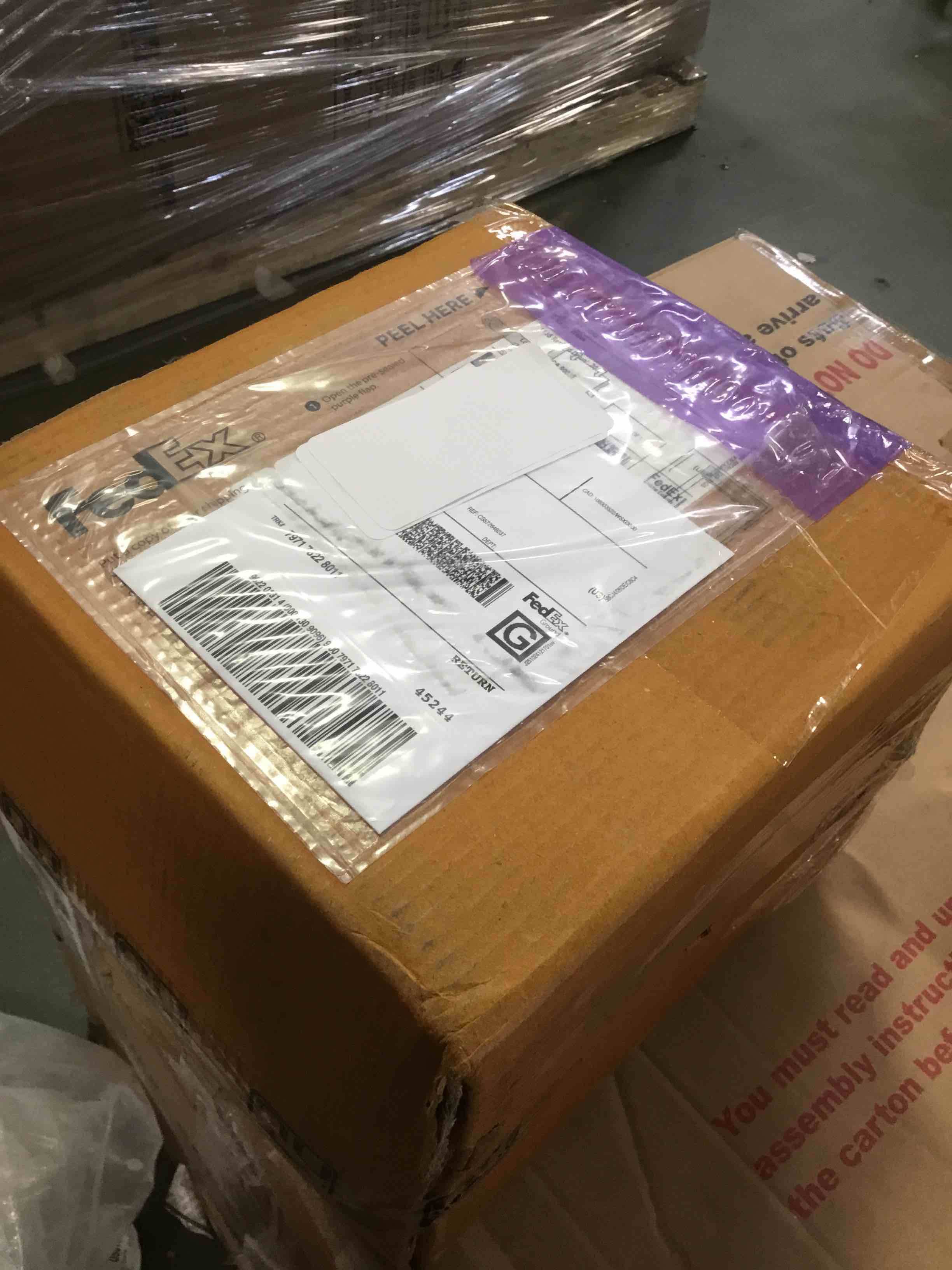https://s3.amazonaws.com/lotting-images-prod/bidfta/TEA2038726_1739903640452.jpeg