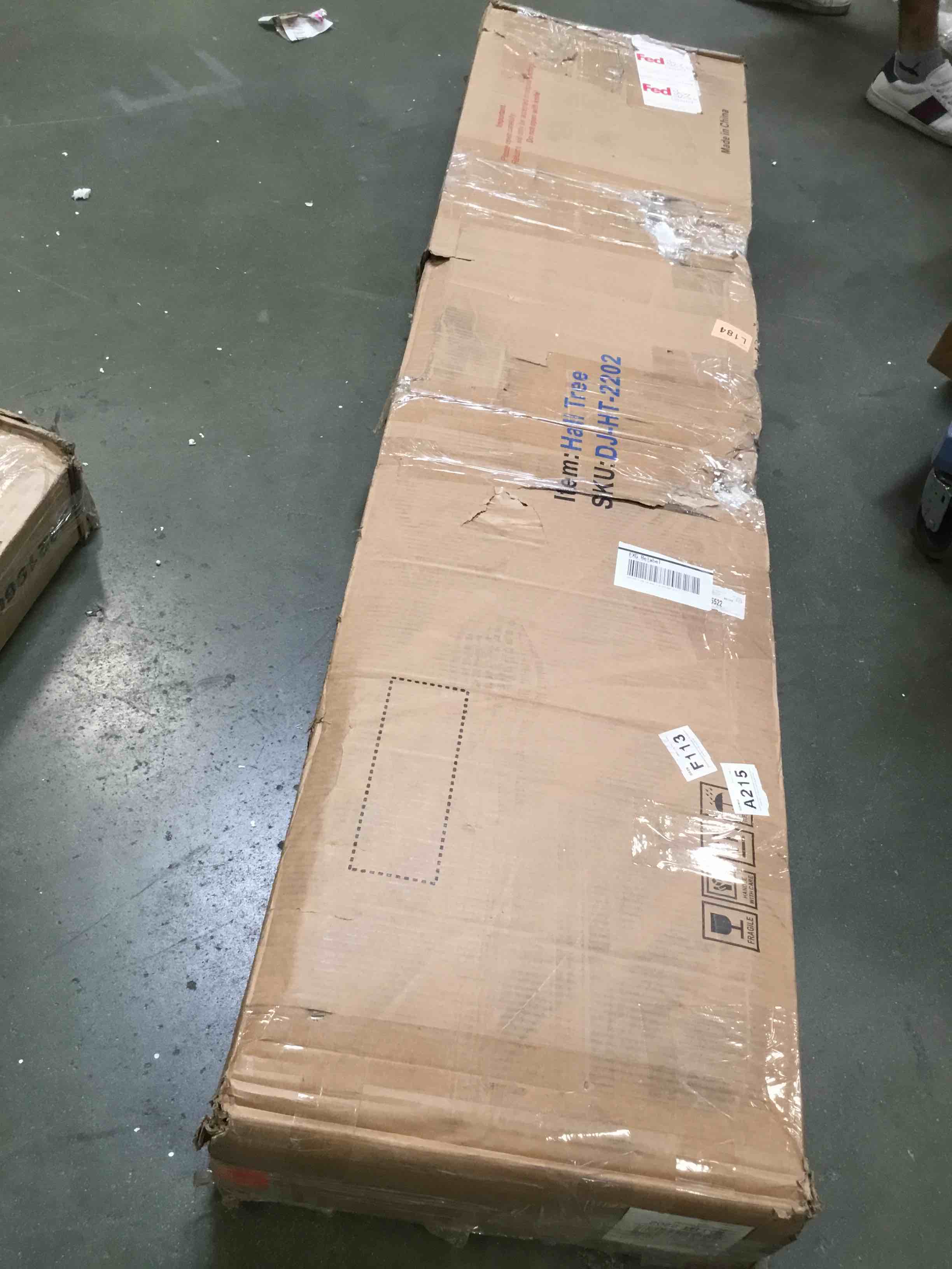 https://s3.amazonaws.com/lotting-images-prod/bidfta/TEA2040422_1745002683660.jpeg