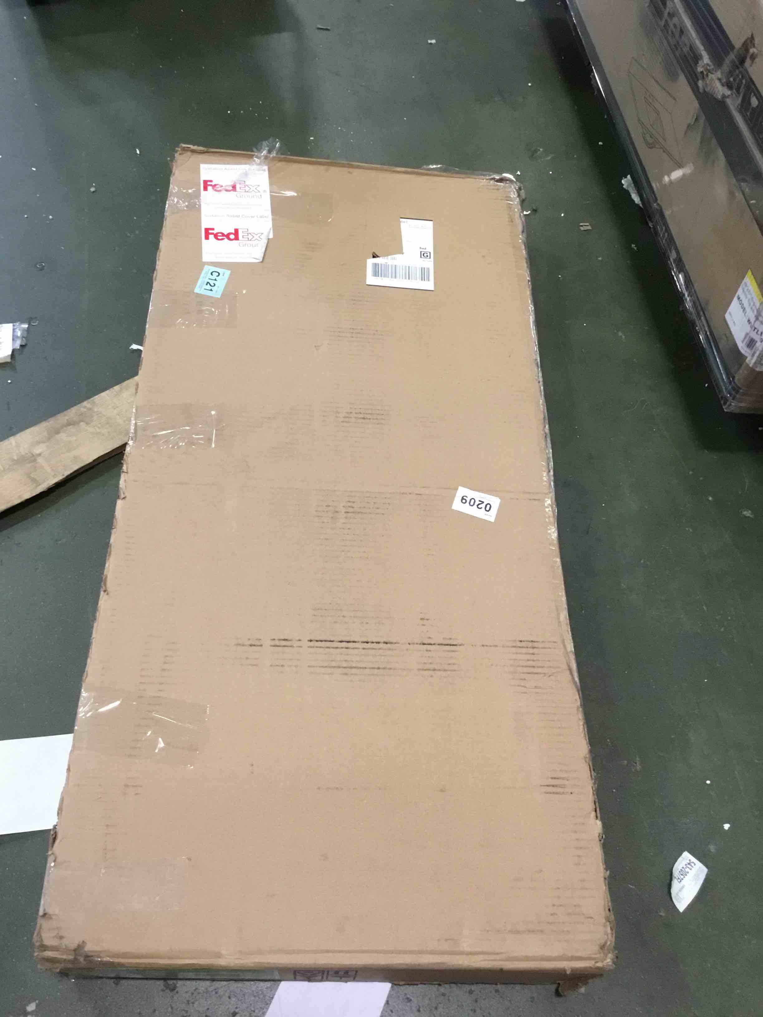 https://s3.amazonaws.com/lotting-images-prod/bidfta/TEA2040619_1745343822592.jpeg