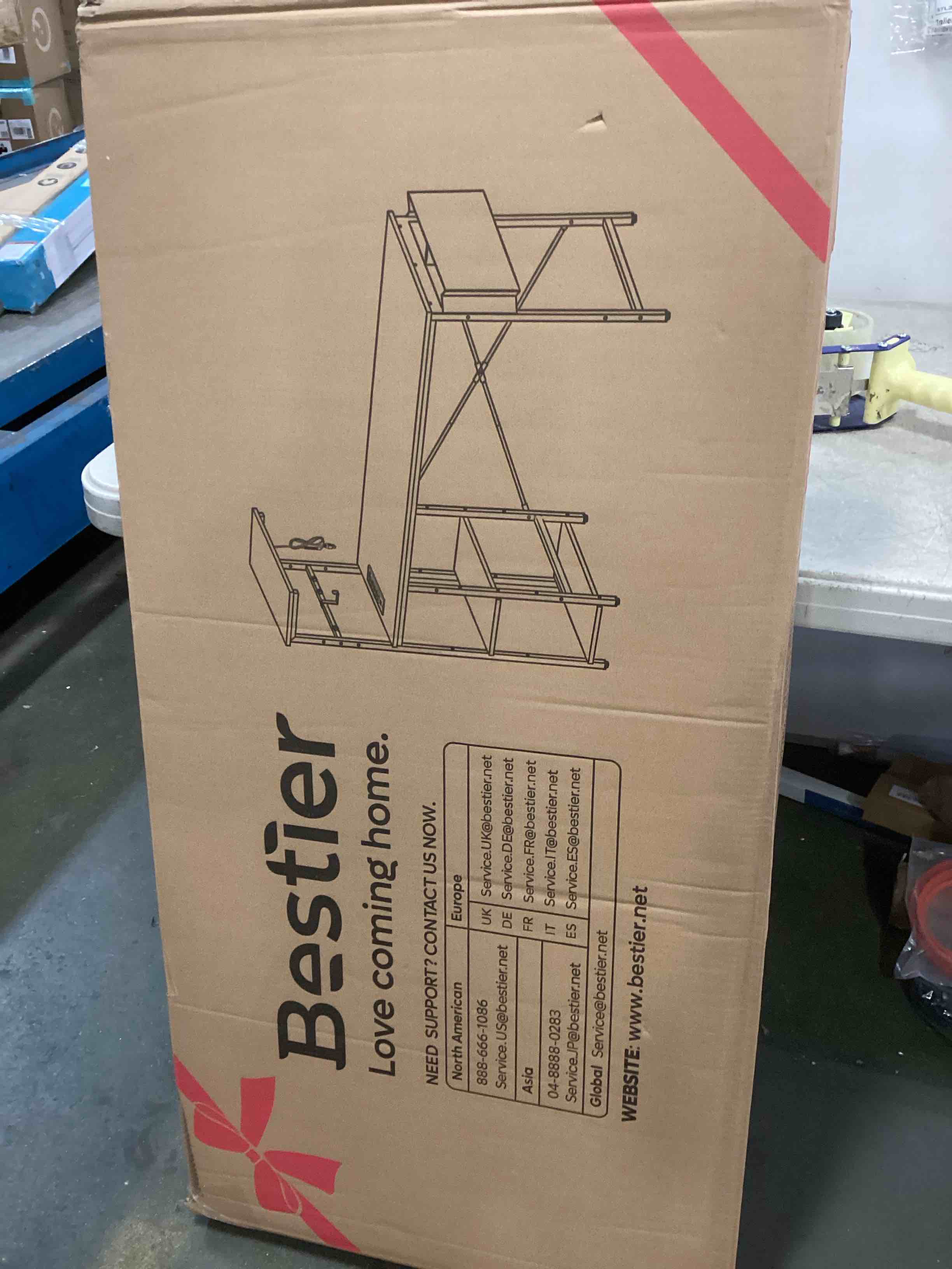 https://s3.amazonaws.com/lotting-images-prod/bidfta/TEA2041224_1738693861481.jpeg