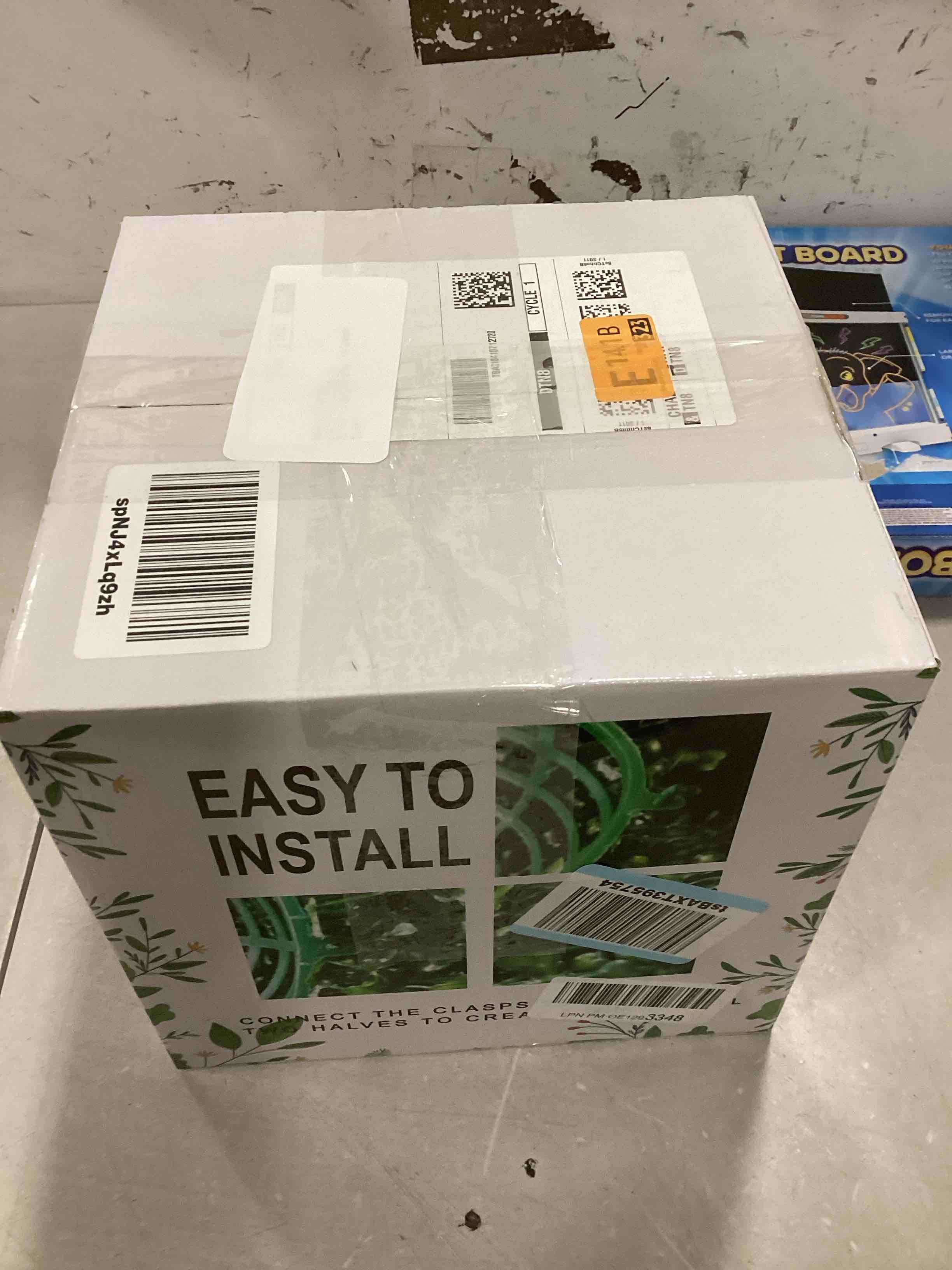 https://s3.amazonaws.com/lotting-images-prod/bidfta/TEA2042921_1739474588156.jpeg