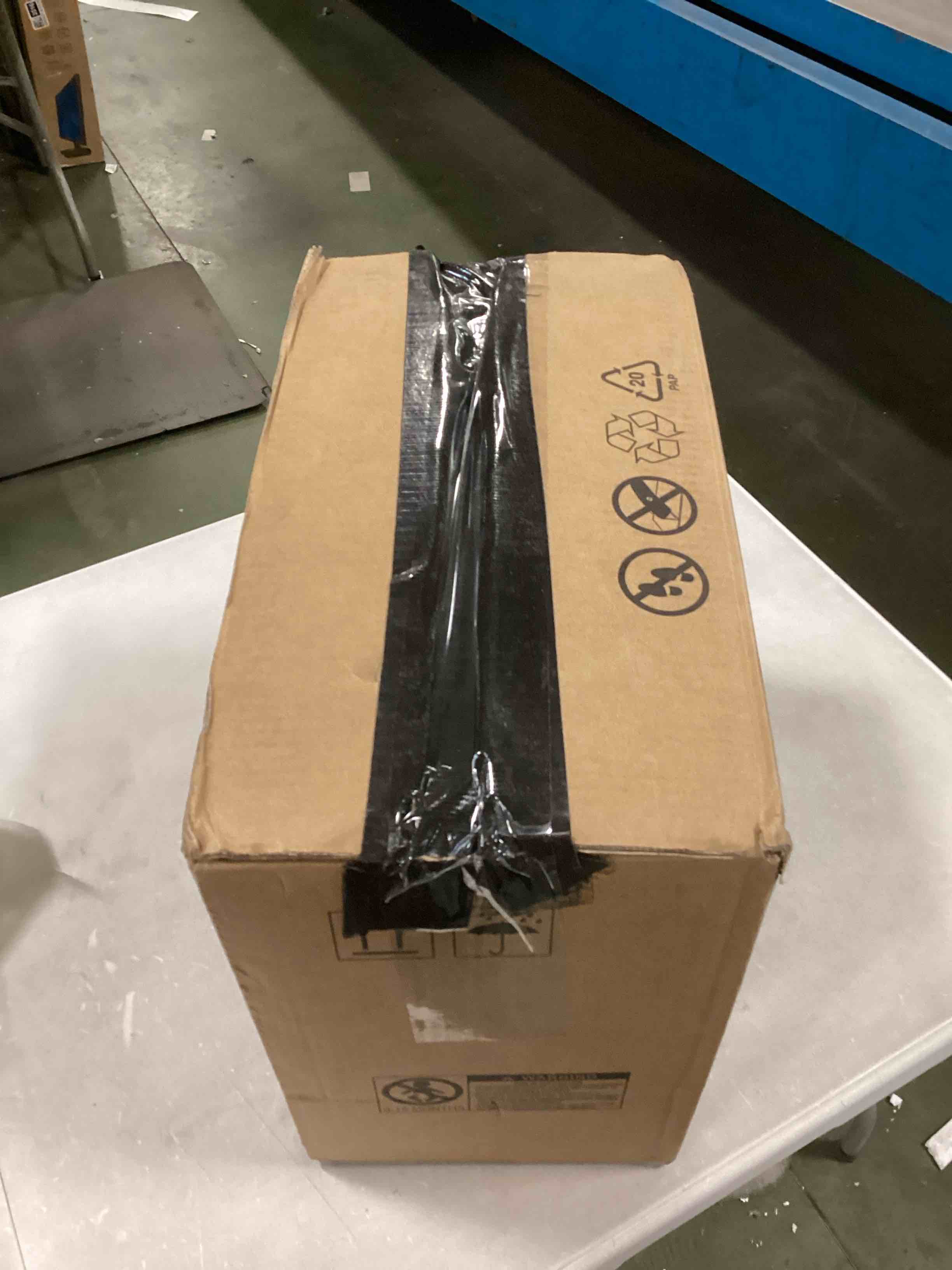 https://s3.amazonaws.com/lotting-images-prod/bidfta/TEA2044271_1739297783840.jpeg