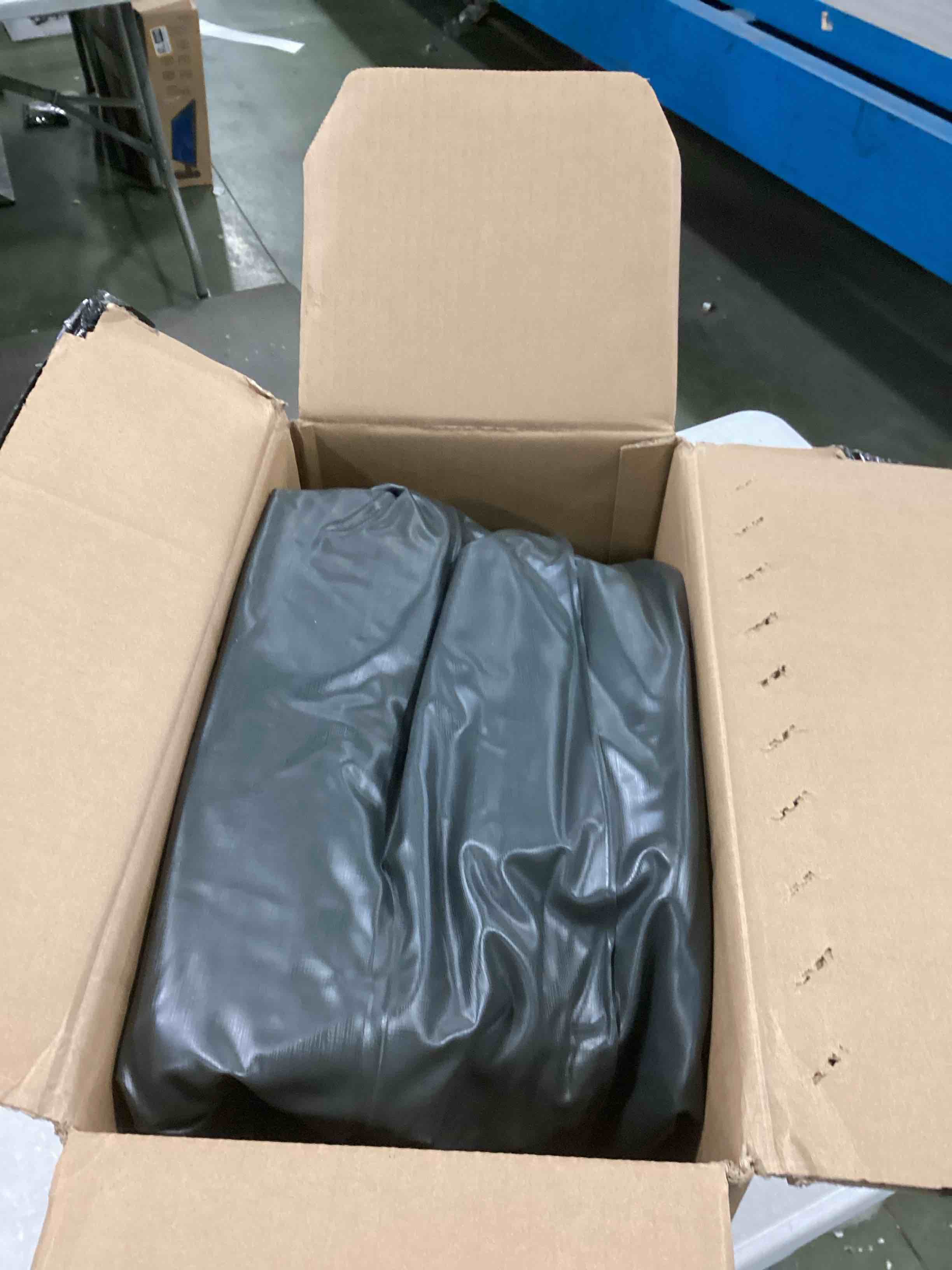 https://s3.amazonaws.com/lotting-images-prod/bidfta/TEA2044271_1739297811656.jpeg